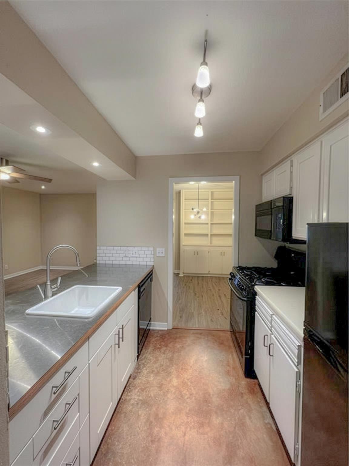 1240 BARTON HILLS Dr # 111, Austin, TX 78704