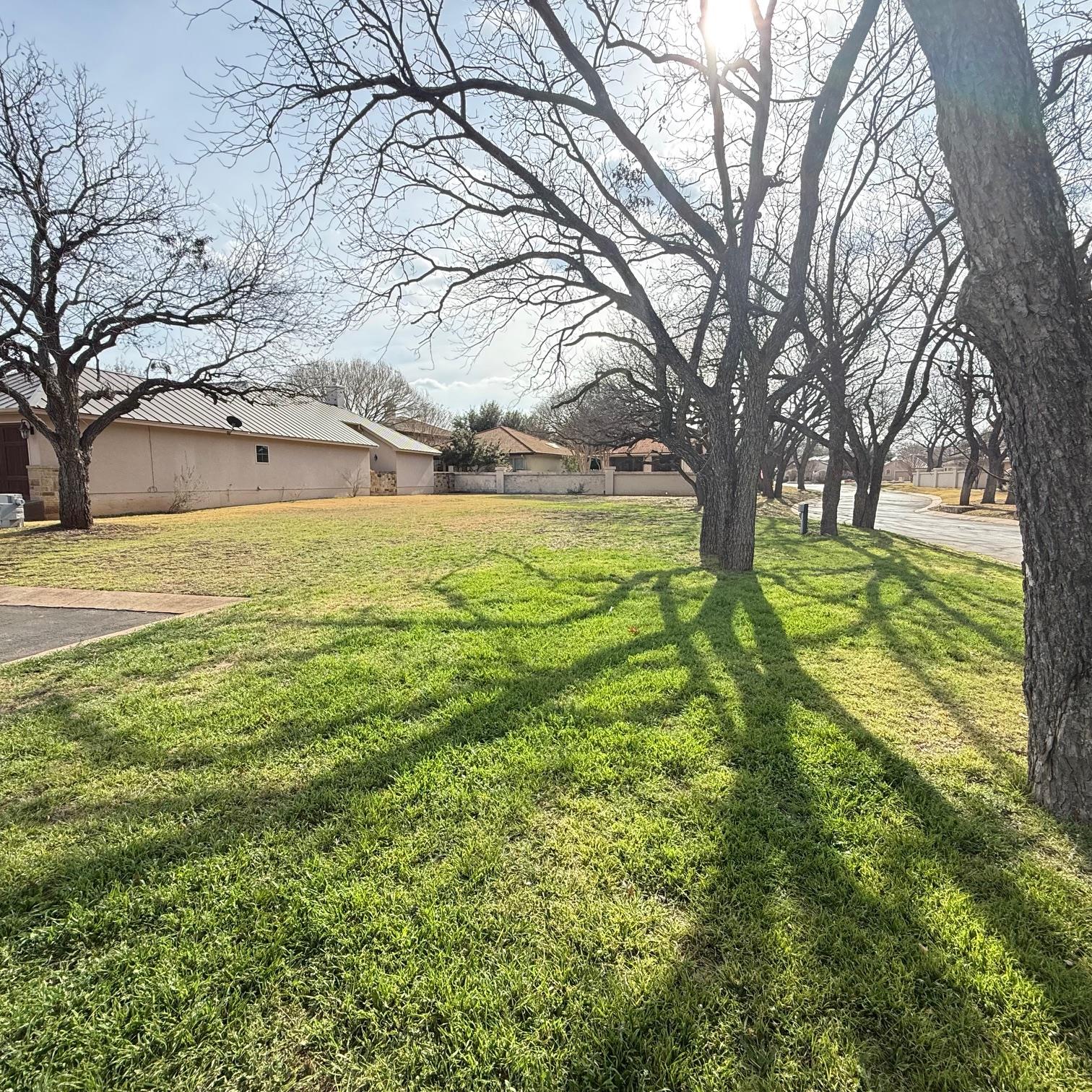 101 Menard Ct, Horseshoe Bay, TX 78657
