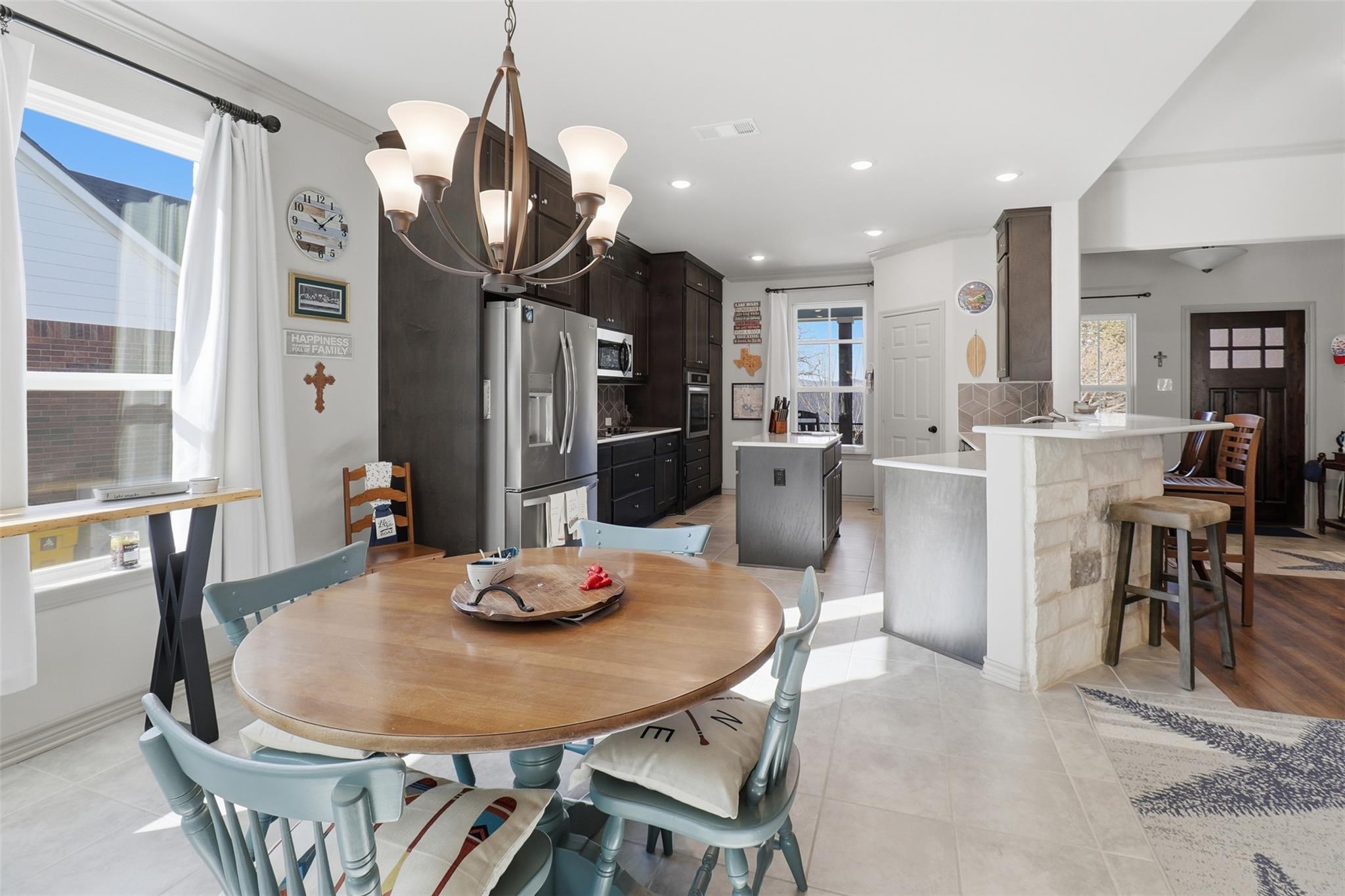 127 Hidden Oaks Dr, Kingsland, TX 78639