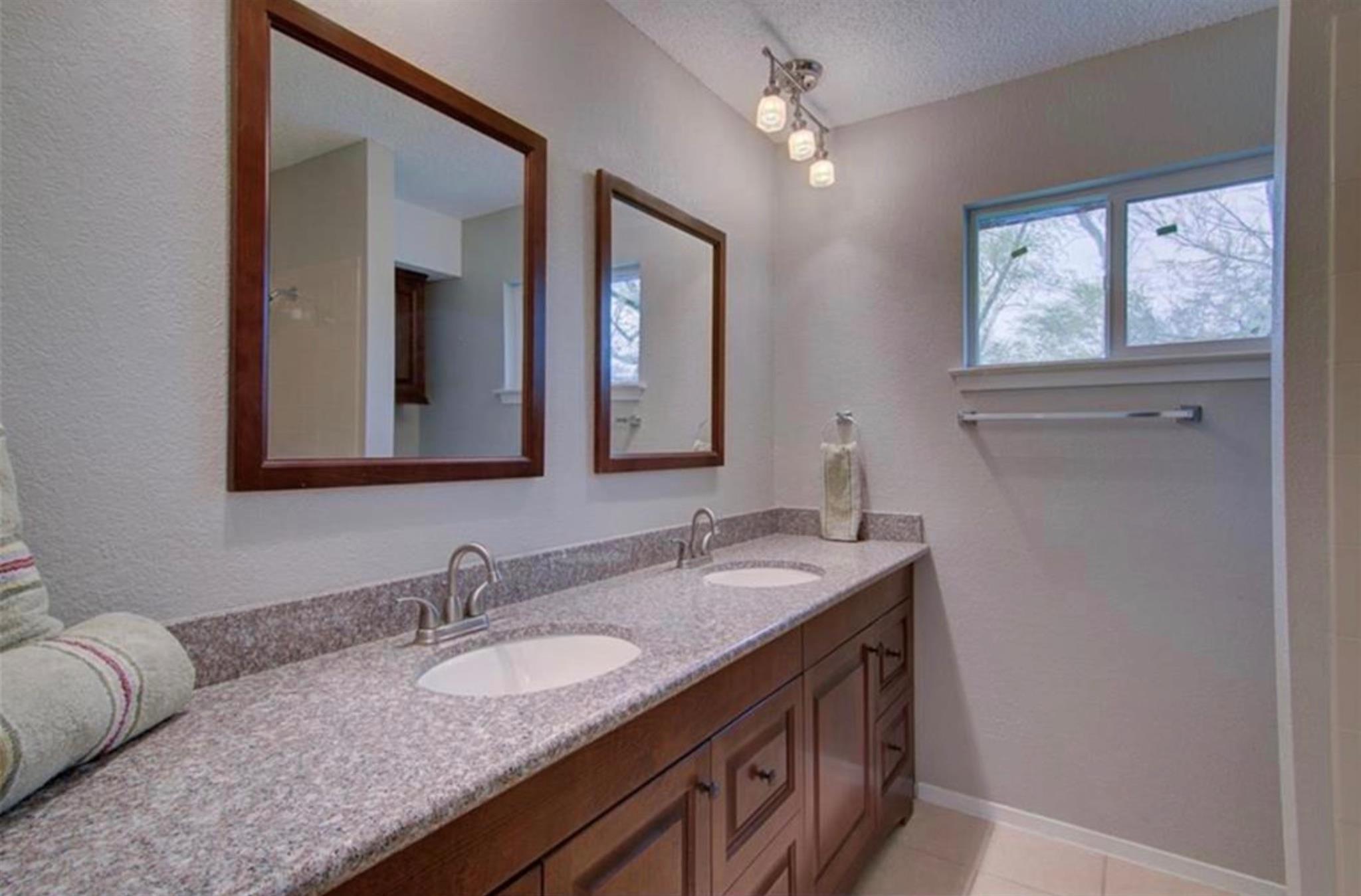 9705 Meadowheath Dr, Austin, TX 78729