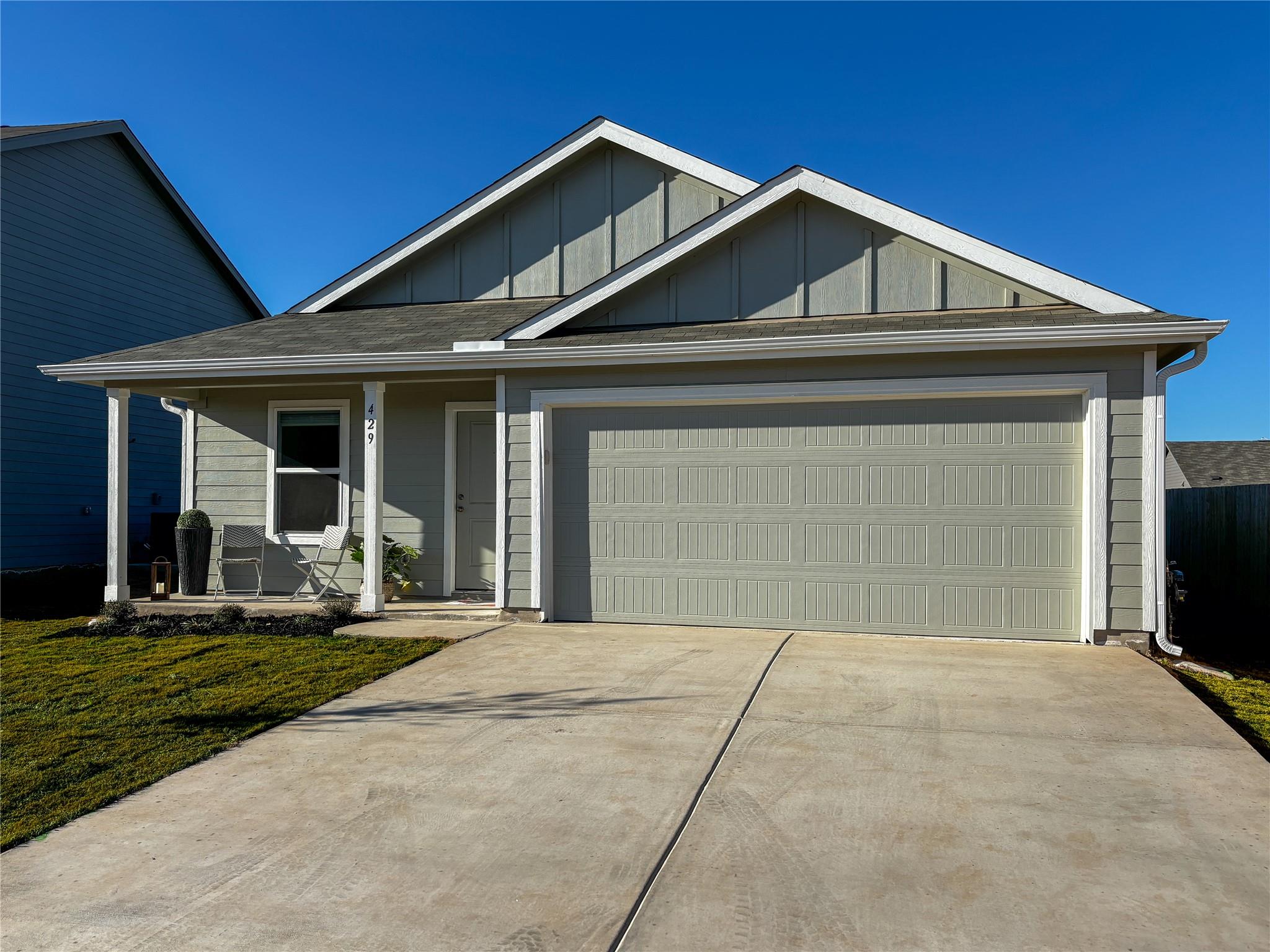 429 Monsoon Dr, Lockhart, TX 78644