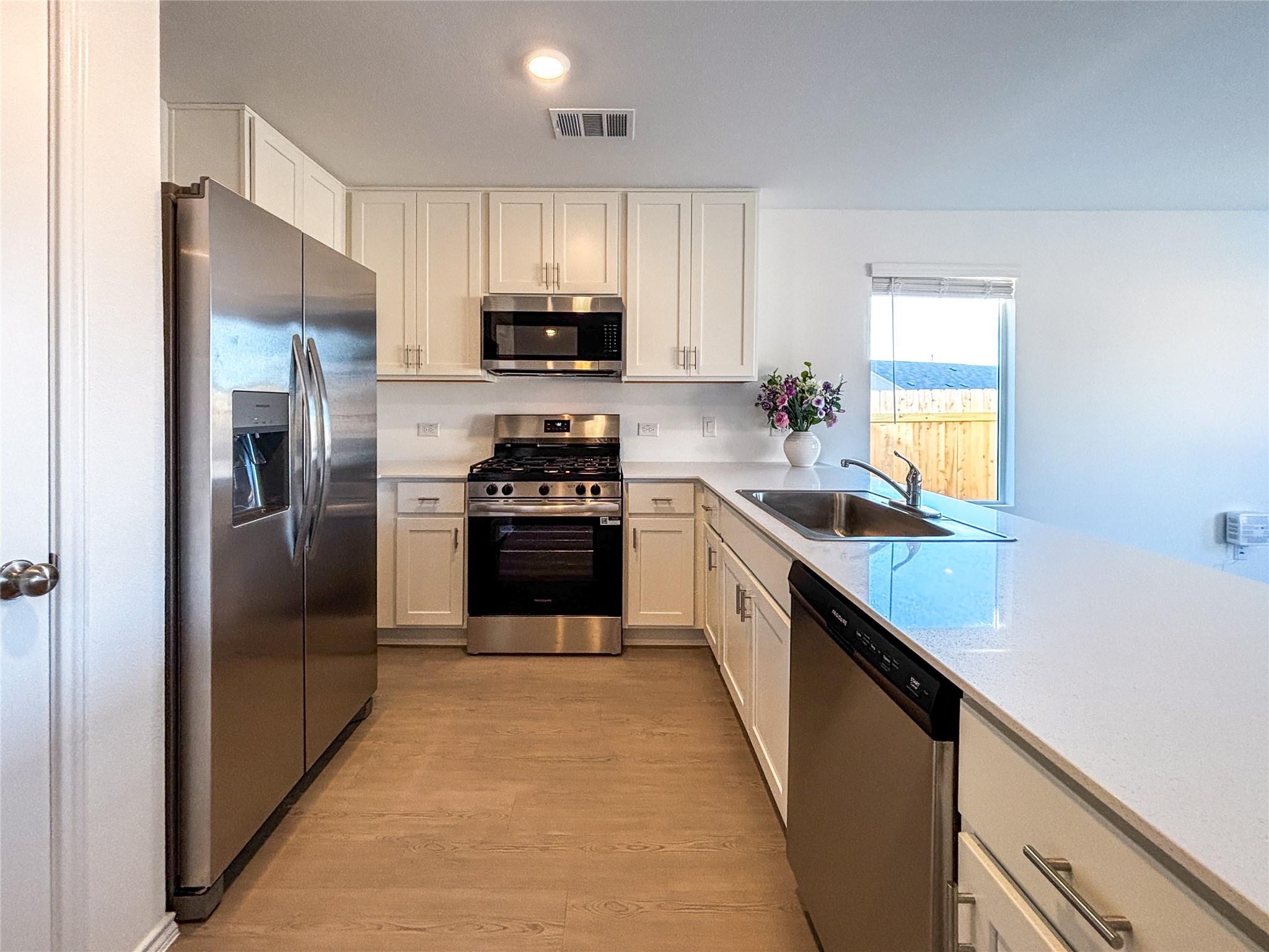 429 Monsoon Dr, Lockhart, TX 78644