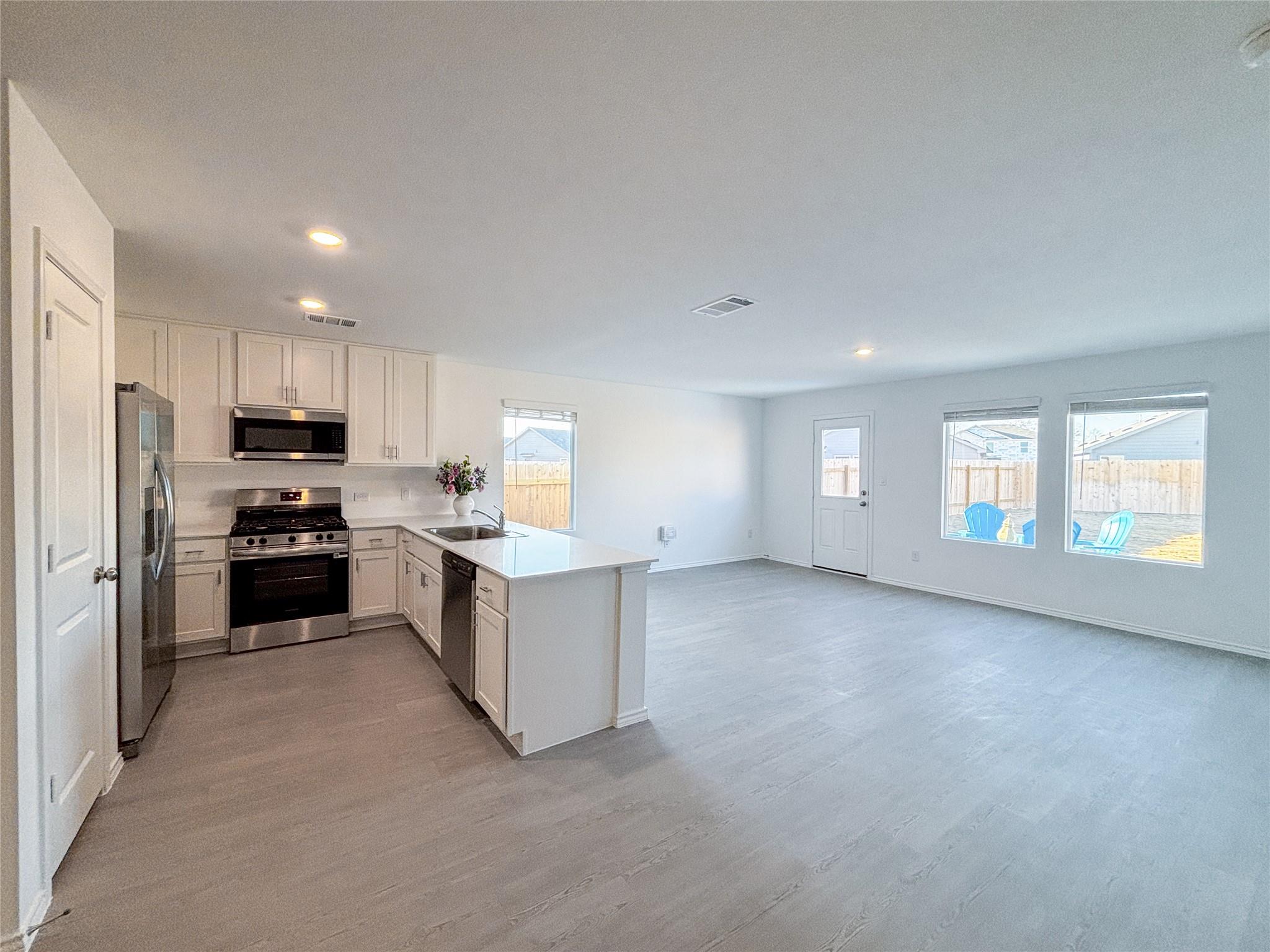 429 Monsoon Dr, Lockhart, TX 78644