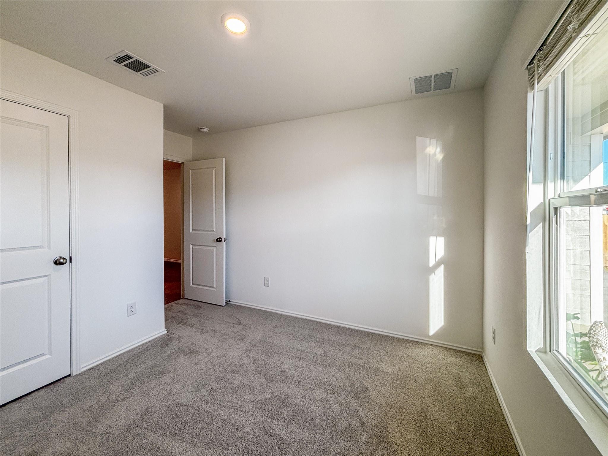 429 Monsoon Dr, Lockhart, TX 78644