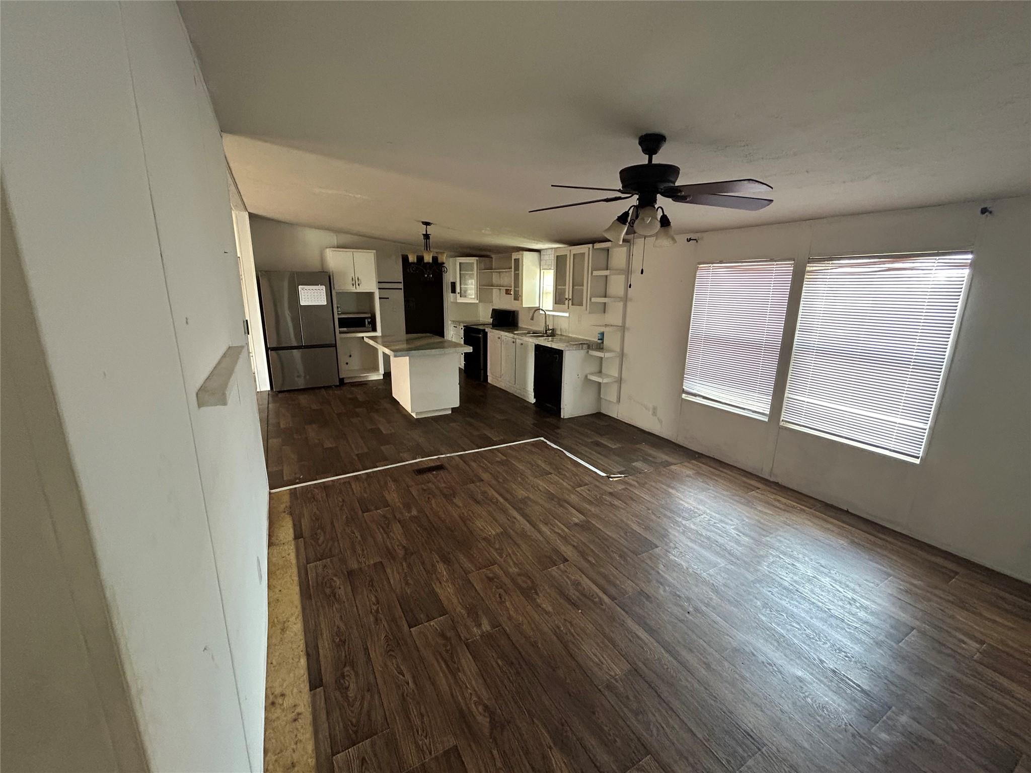 2902 Caldwell Ln # A, Del Valle, TX 78617