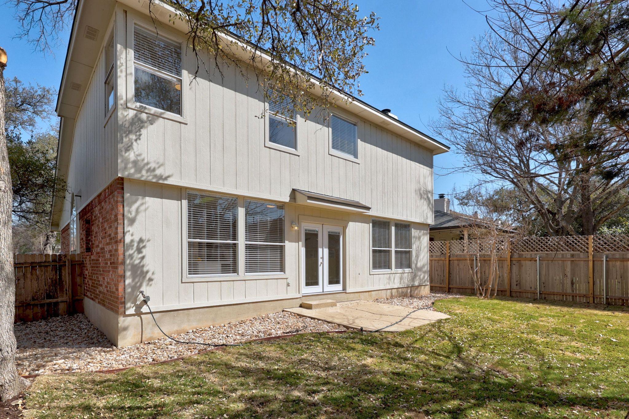 8133 Luling Ln, Austin, TX 78729