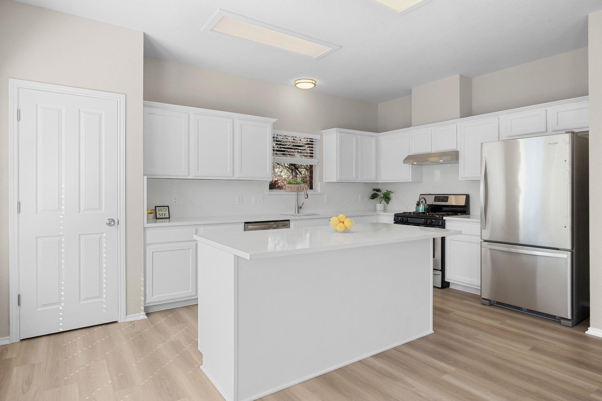 8133 Luling Ln, Austin, TX 78729