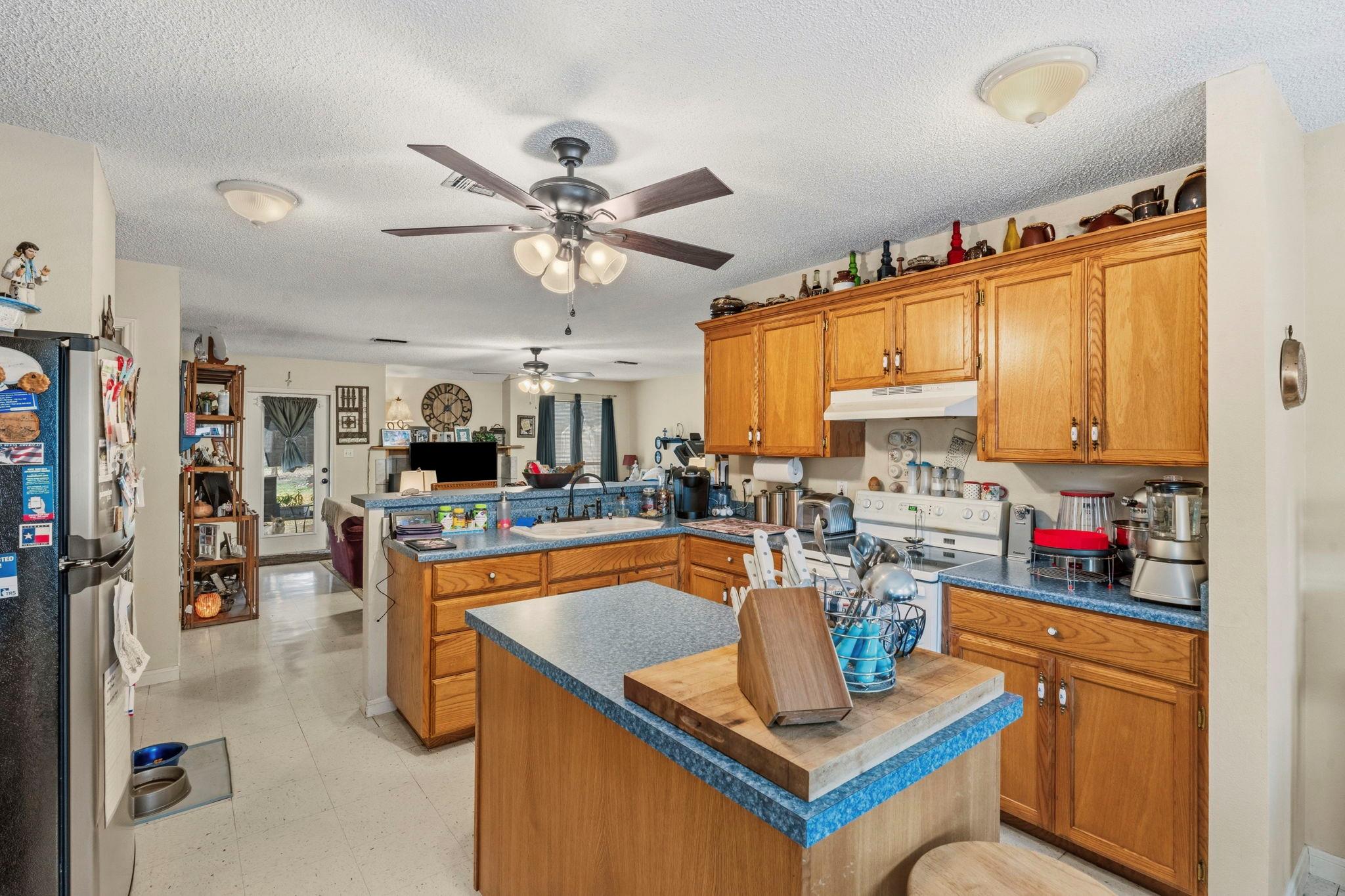 215 Harmons Way, San Marcos, TX 78666