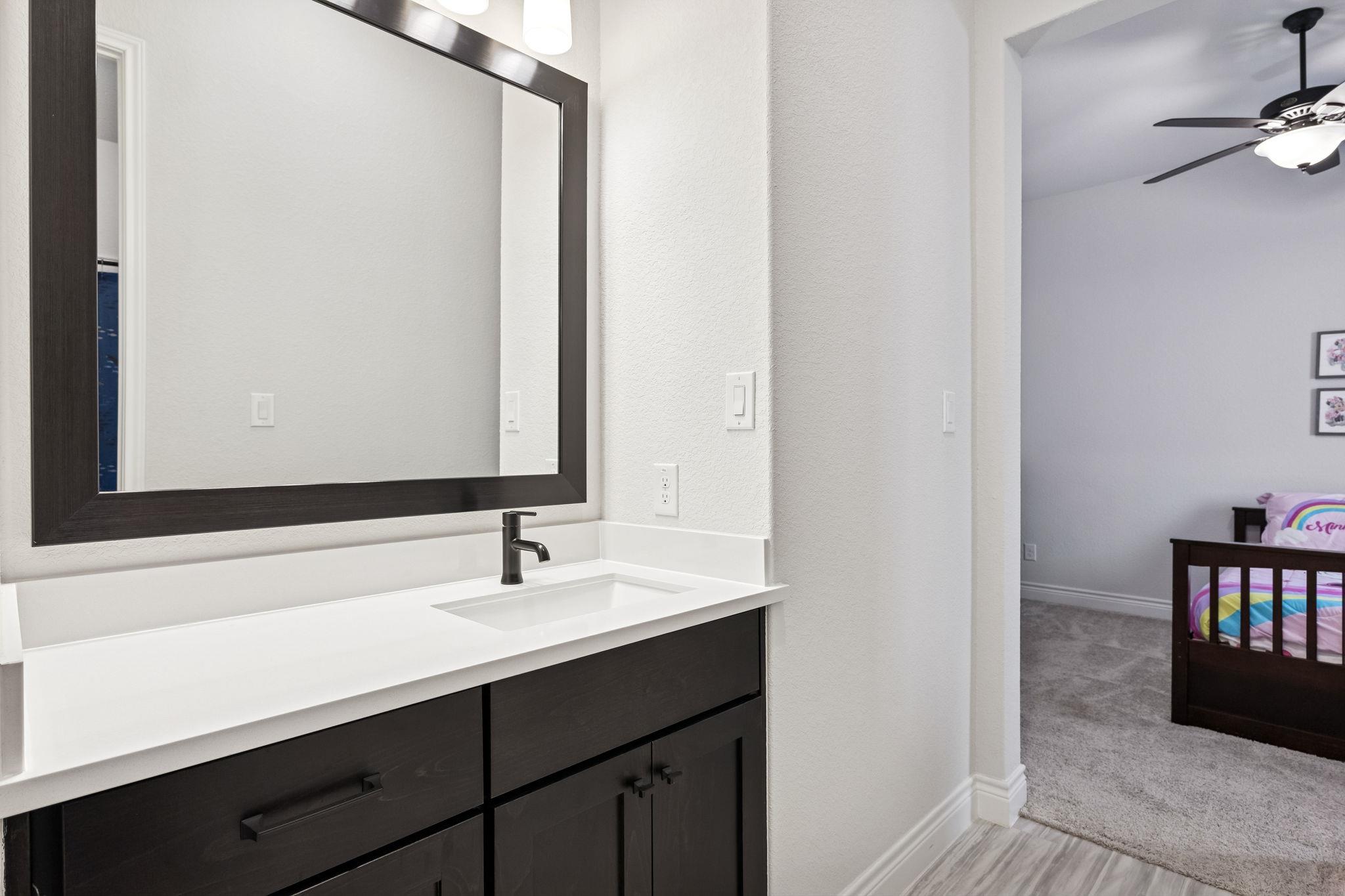 828 Teakmill Trl, San Marcos, TX 78666