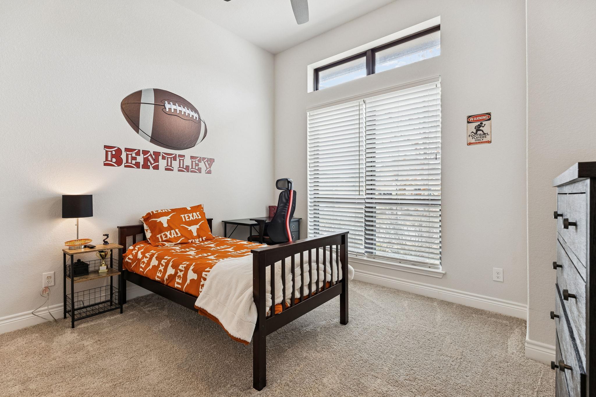 828 Teakmill Trl, San Marcos, TX 78666