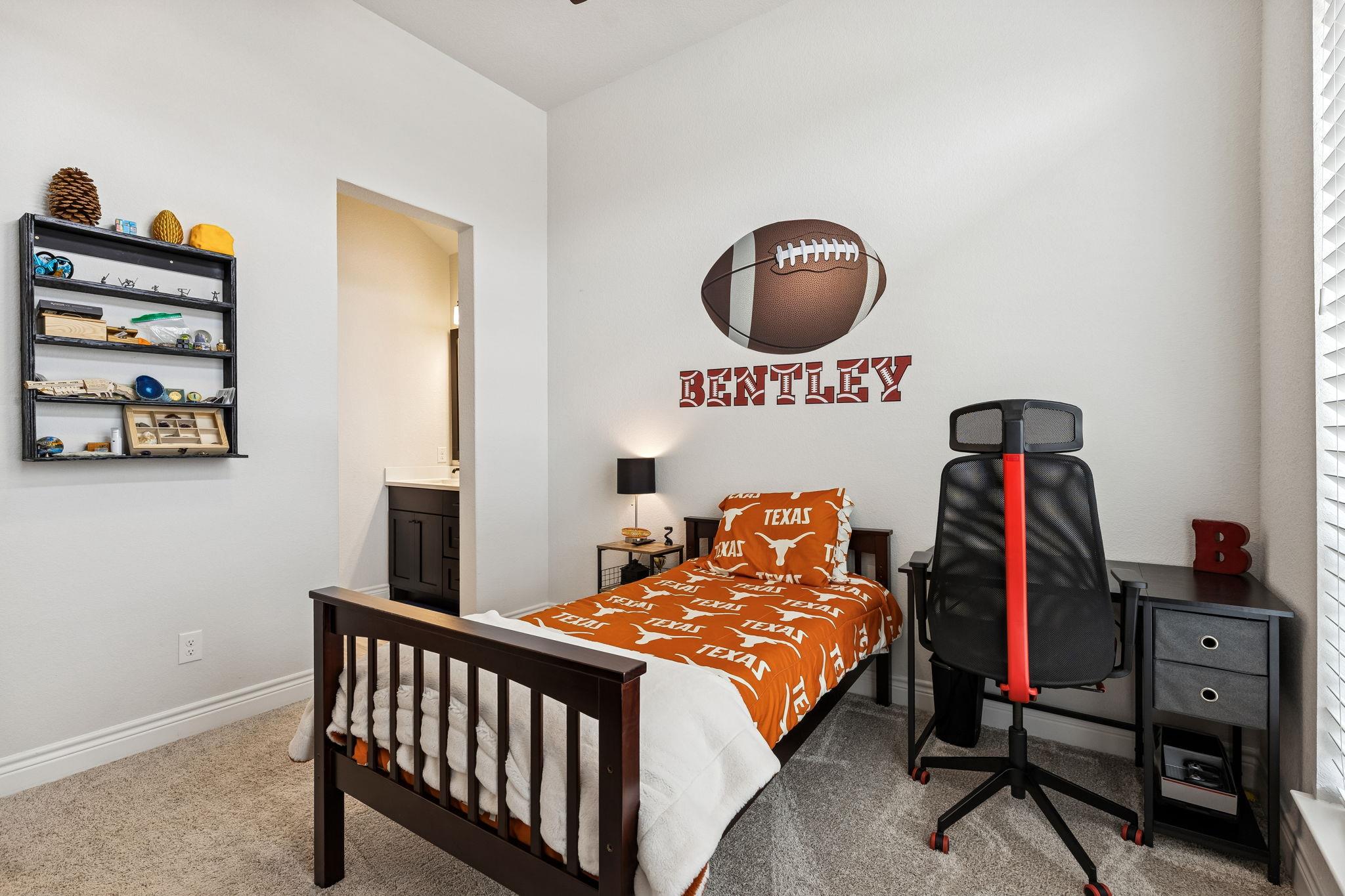 828 Teakmill Trl, San Marcos, TX 78666