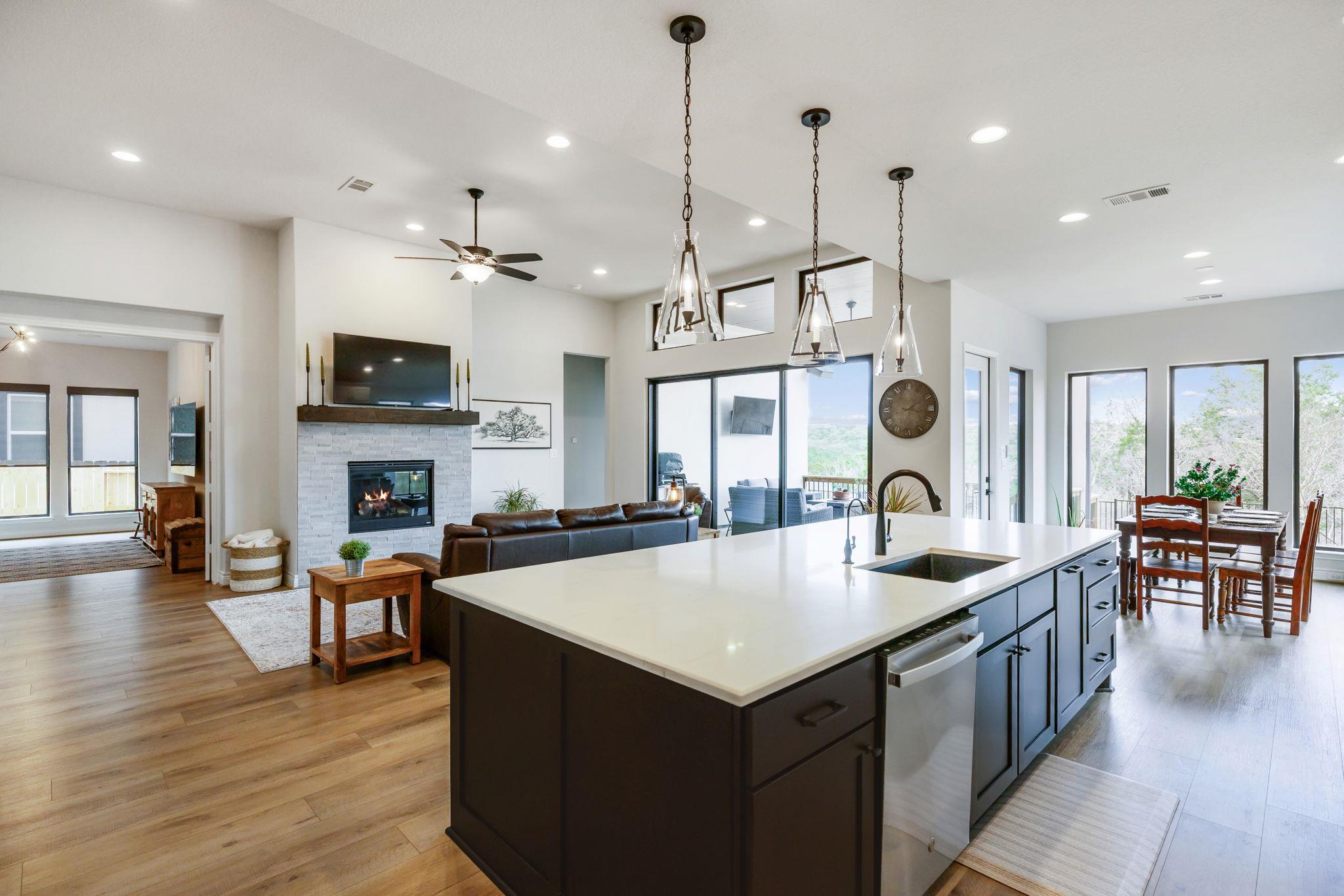 828 Teakmill Trl, San Marcos, TX 78666