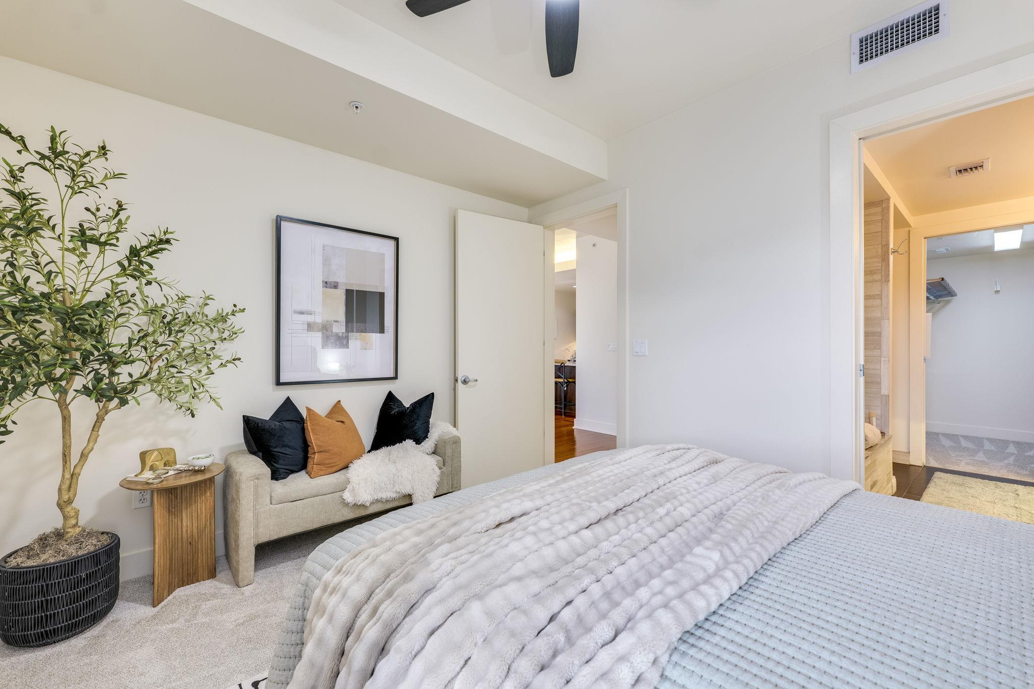 210 Lee Barton Dr # 421, Austin, TX 78704