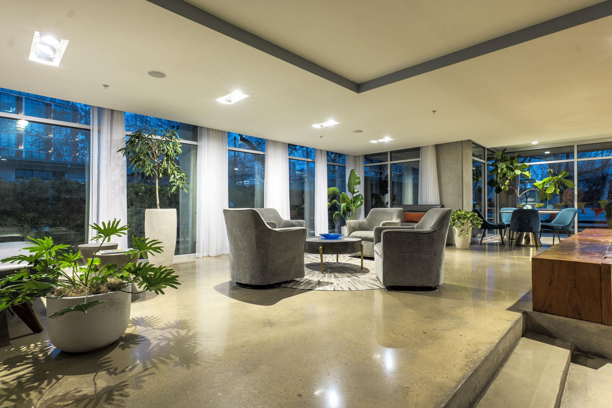 210 Lee Barton Dr # 421, Austin, TX 78704