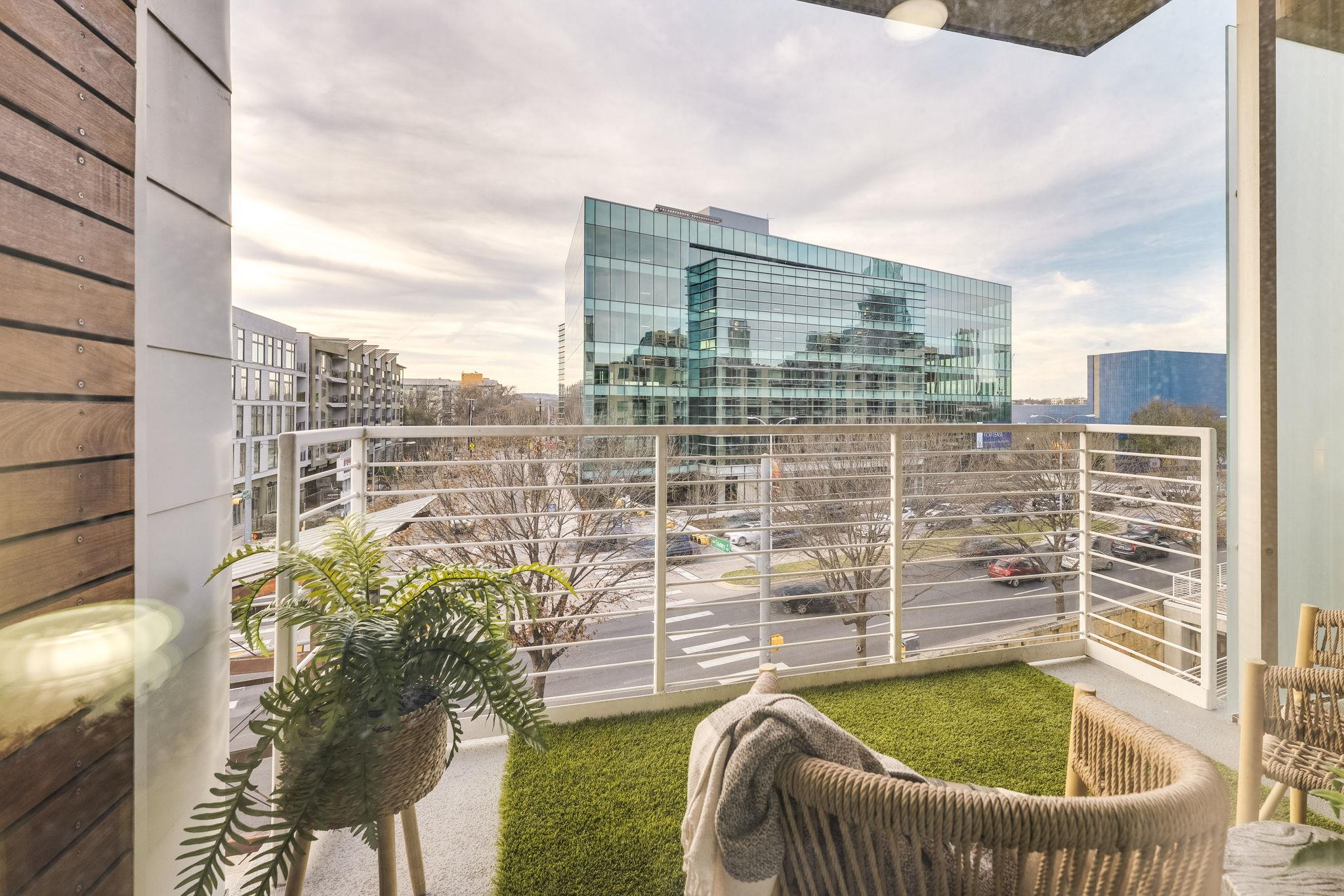 210 Lee Barton Dr # 421, Austin, TX 78704