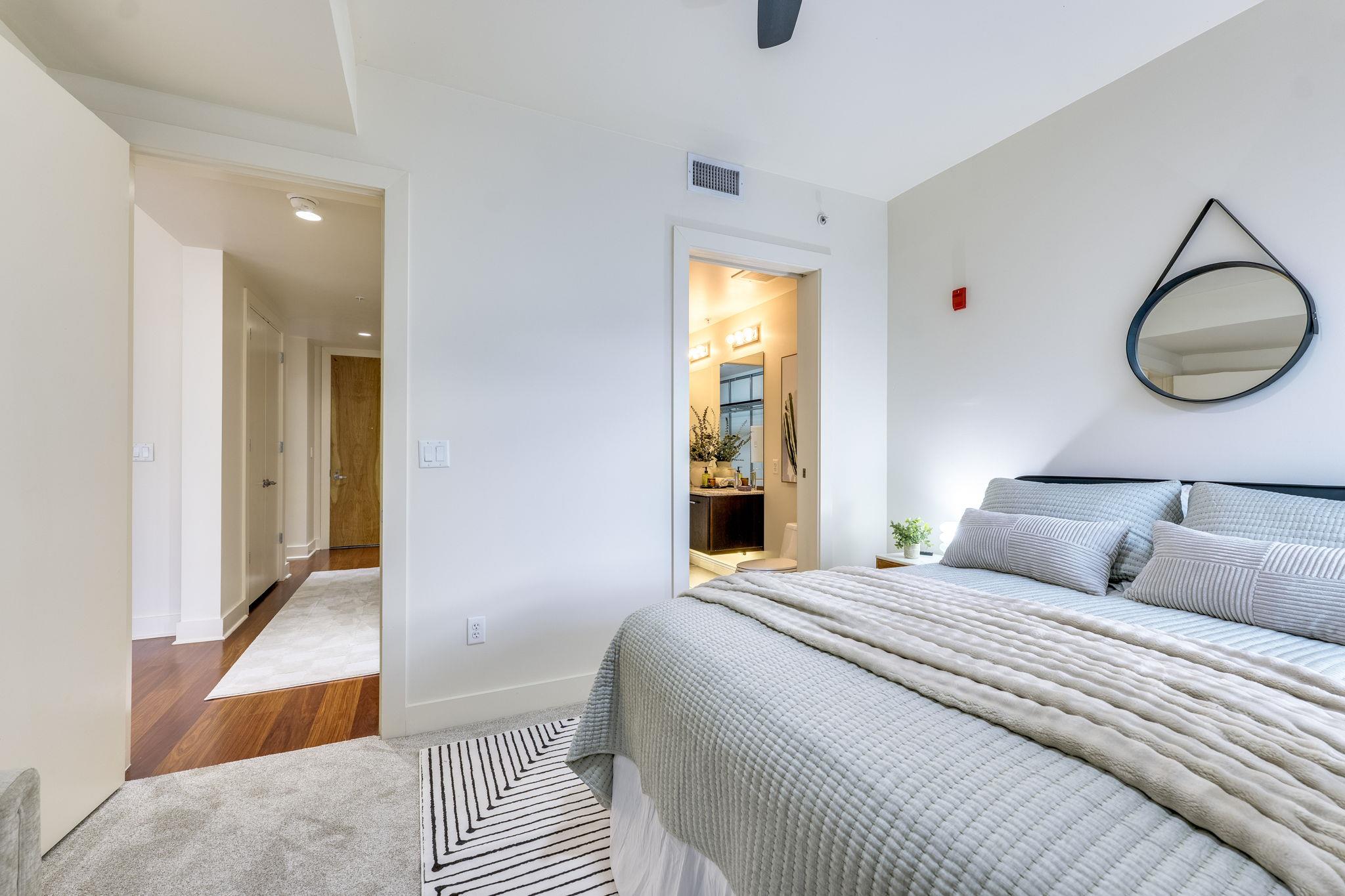 210 Lee Barton Dr # 421, Austin, TX 78704