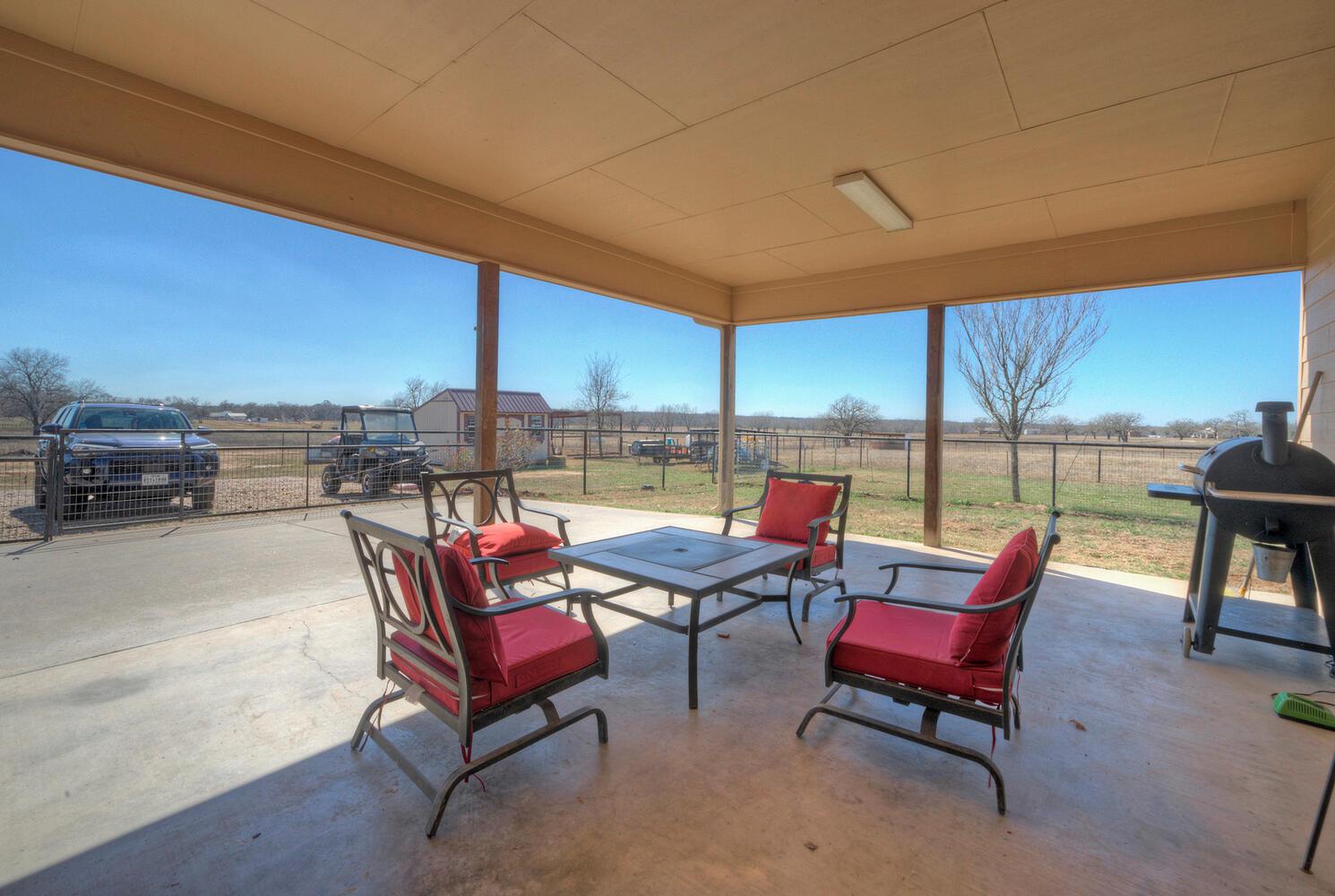 273 Bobs Trl, Bastrop, TX 78602
