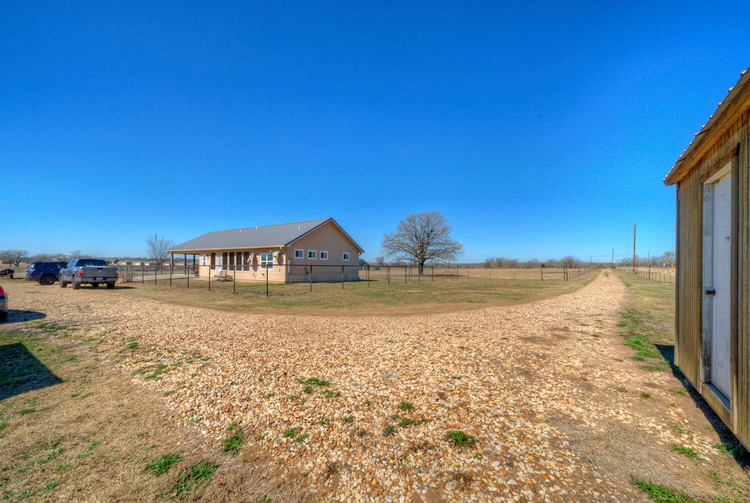 273 Bobs Trl, Bastrop, TX 78602