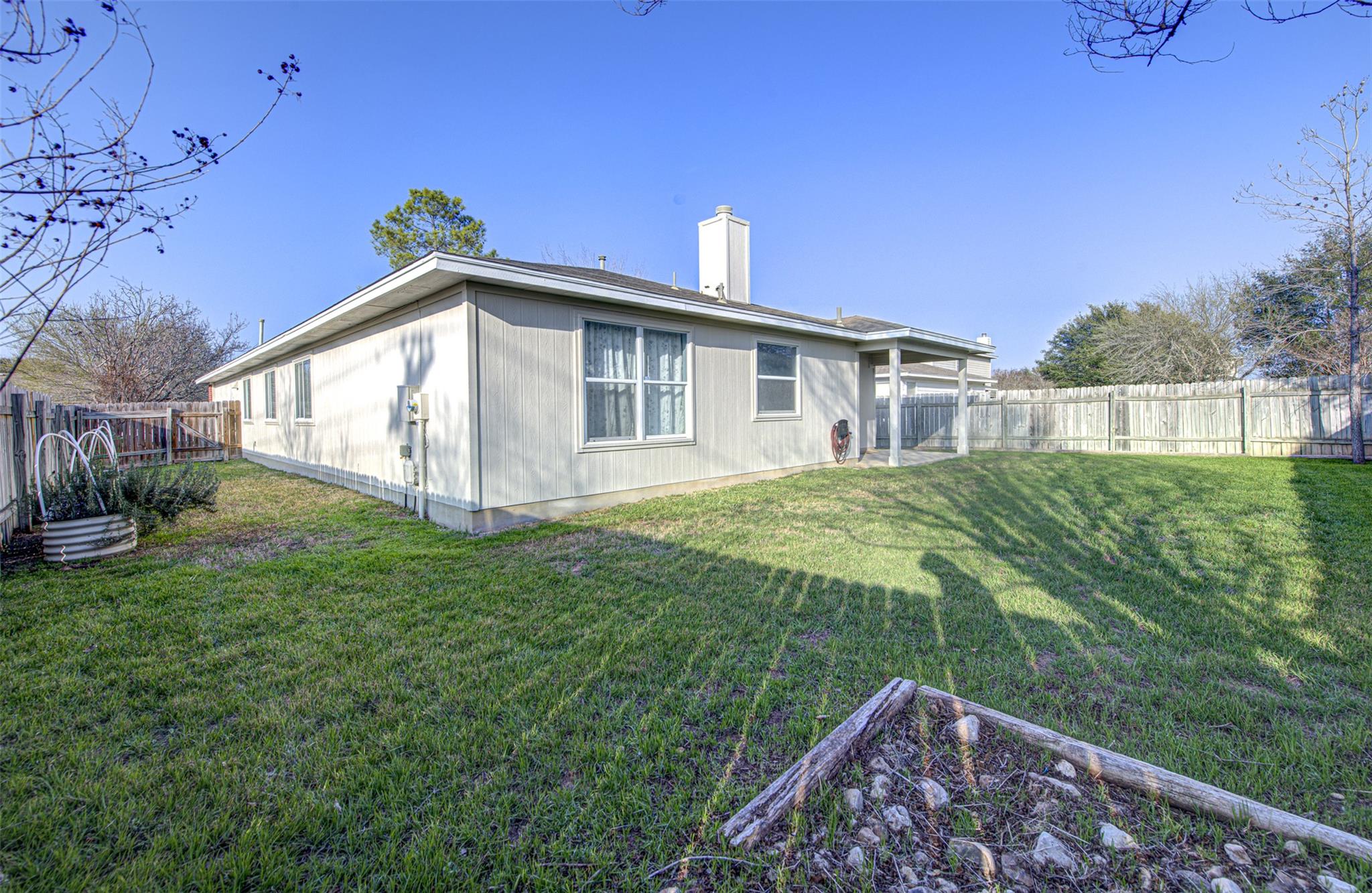 749 Blair Ave, Bastrop, TX 78602