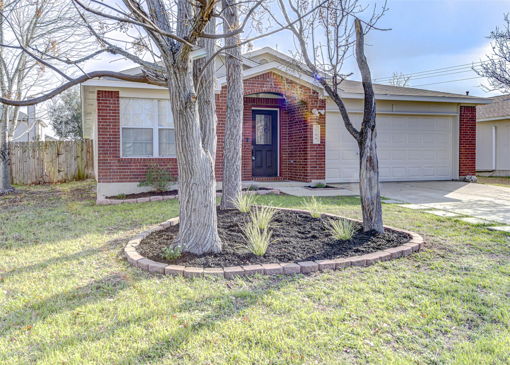 749 Blair Ave, Bastrop, TX 78602