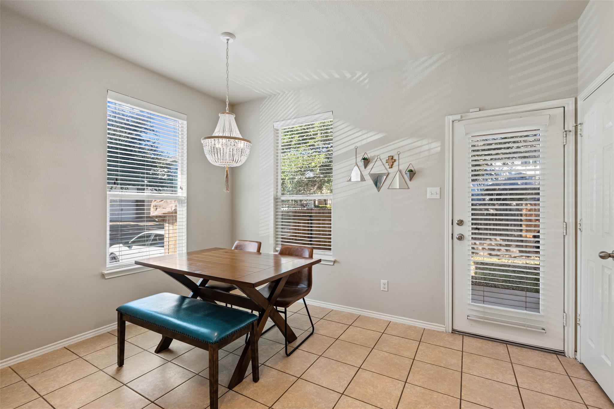 1520 Huckleberry Ln, Austin, TX 78748