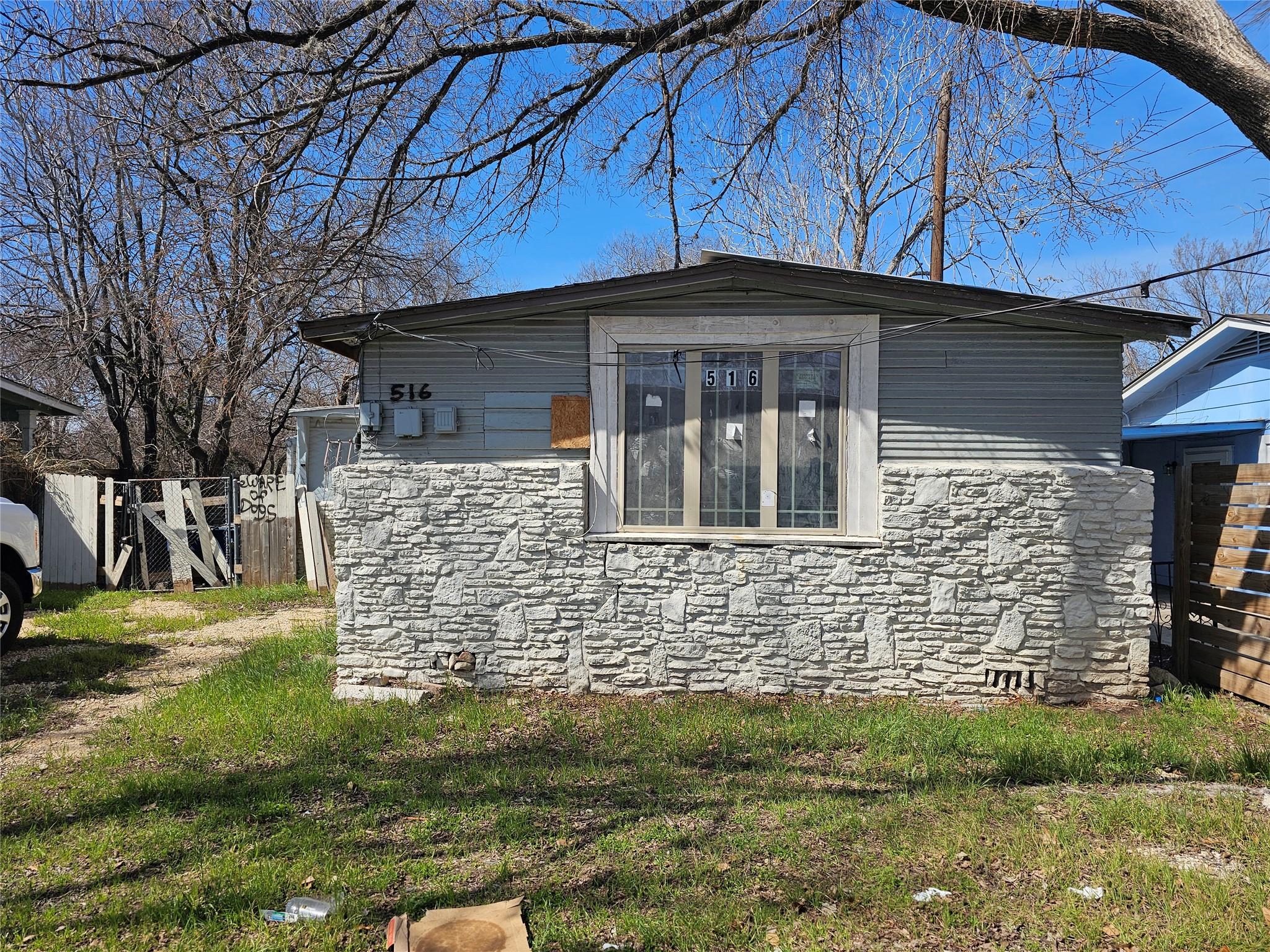 516 Montopolis Dr, Austin, TX 78741