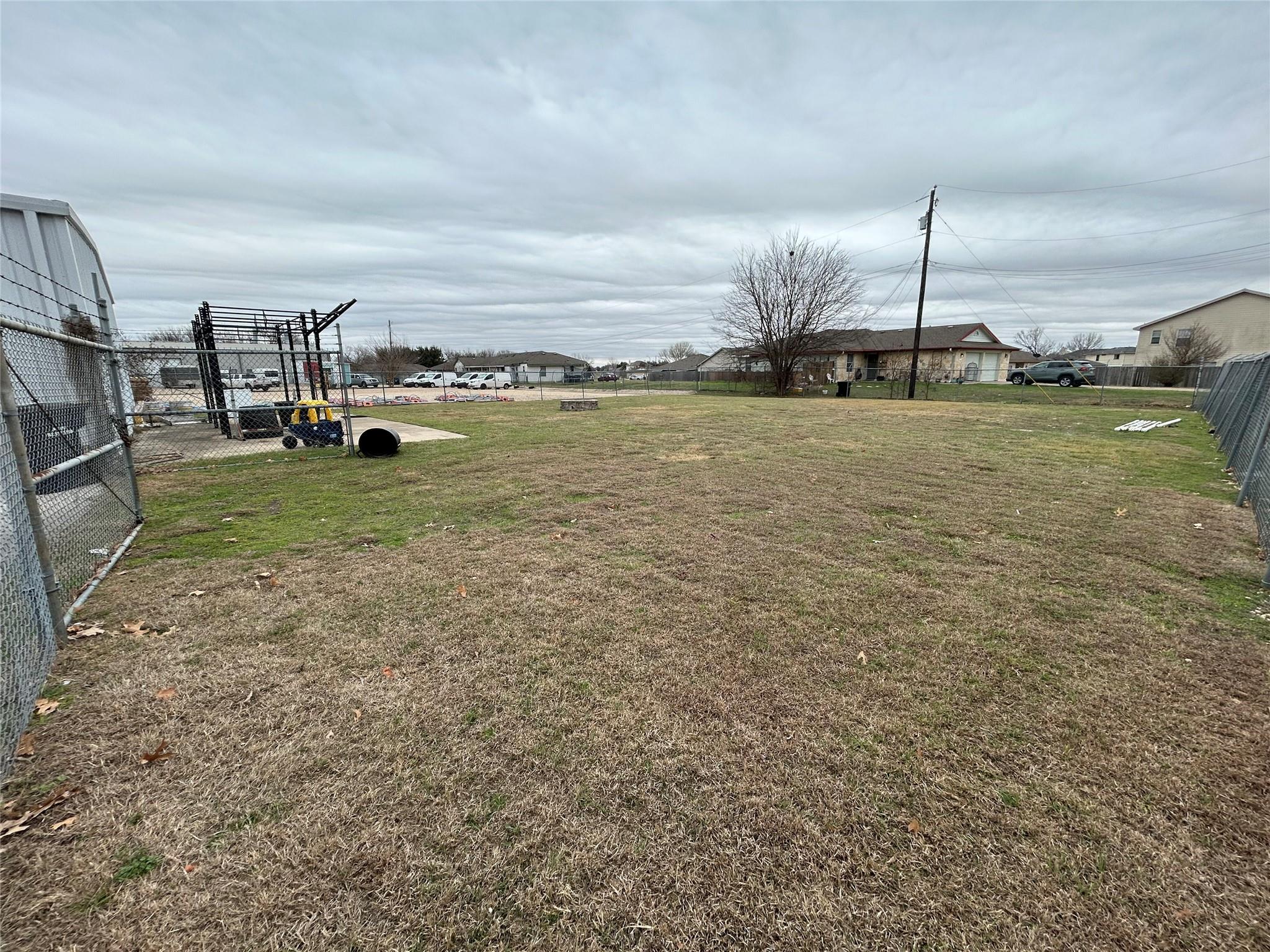 641 W Front St, Hutto, TX 78634