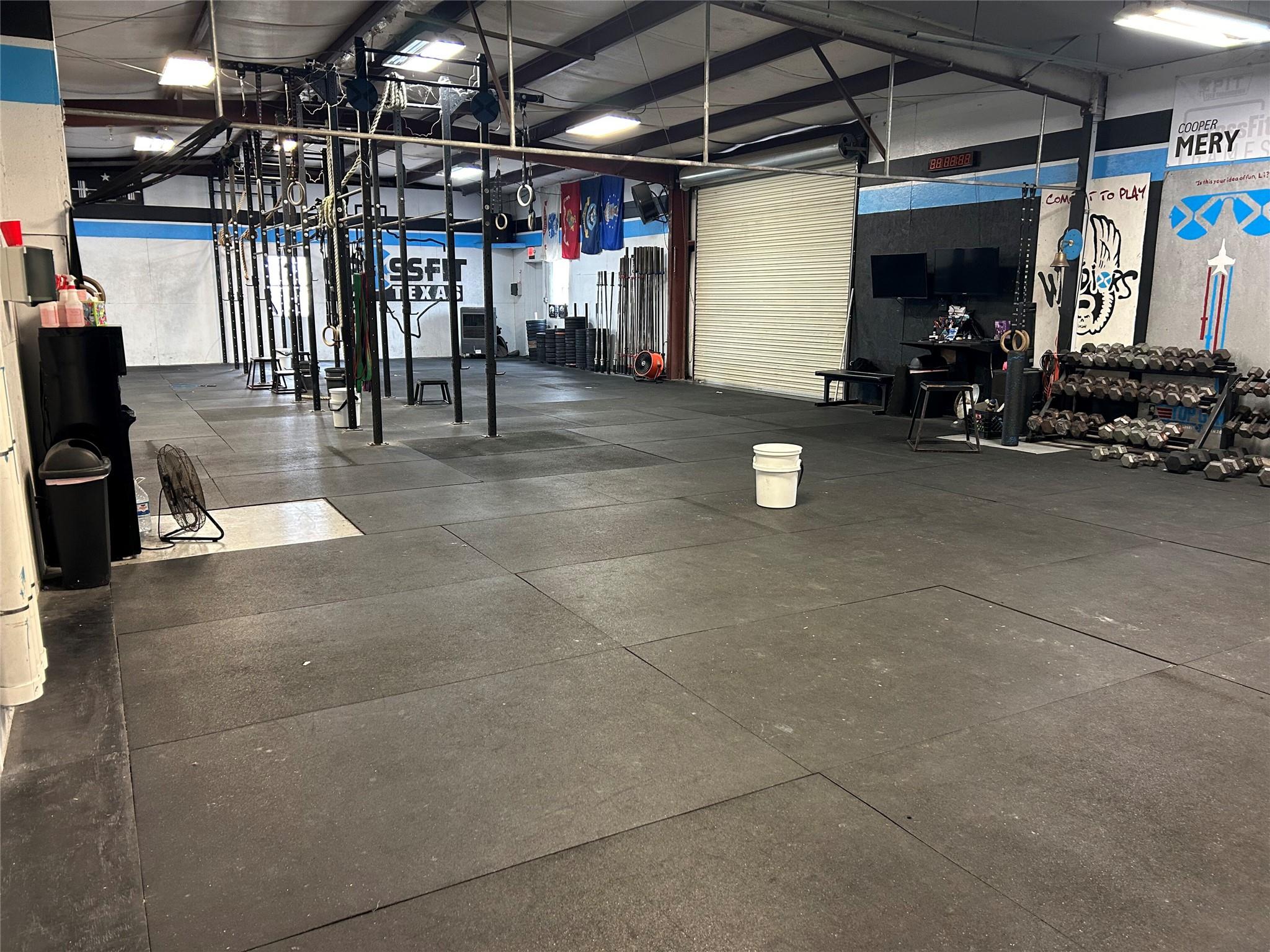 641 W Front St, Hutto, TX 78634