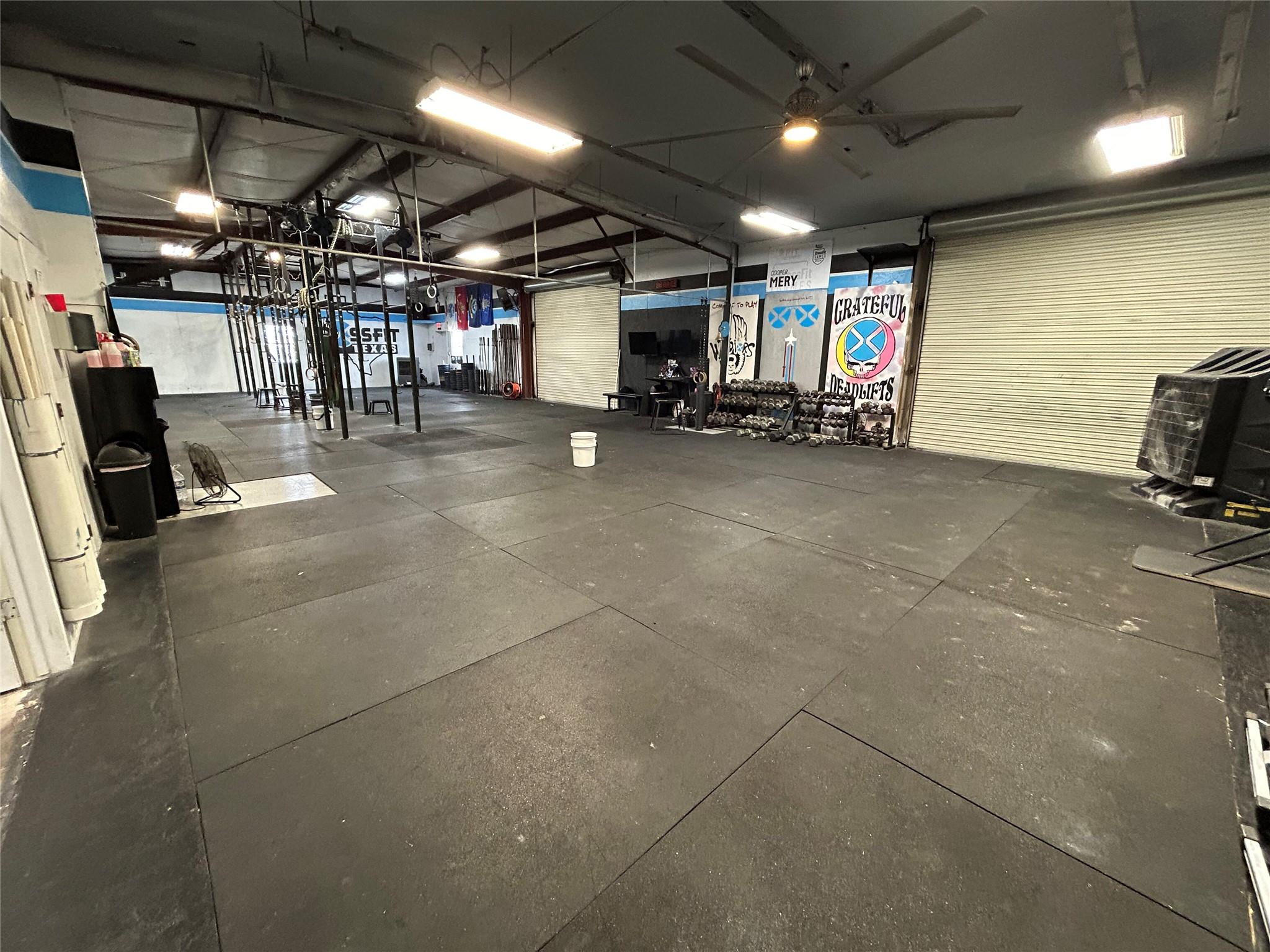 641 W Front St, Hutto, TX 78634