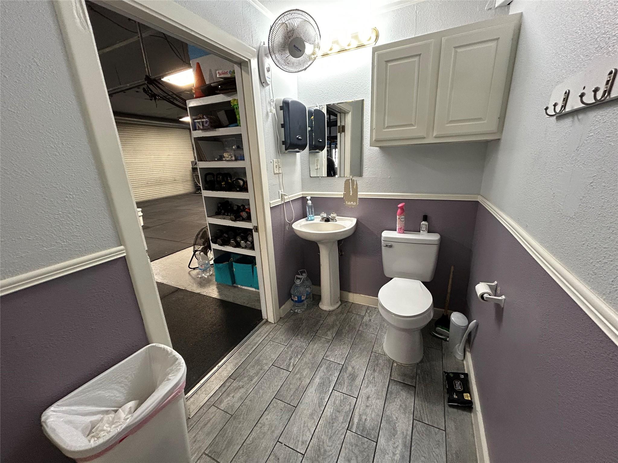 641 W Front St, Hutto, TX 78634