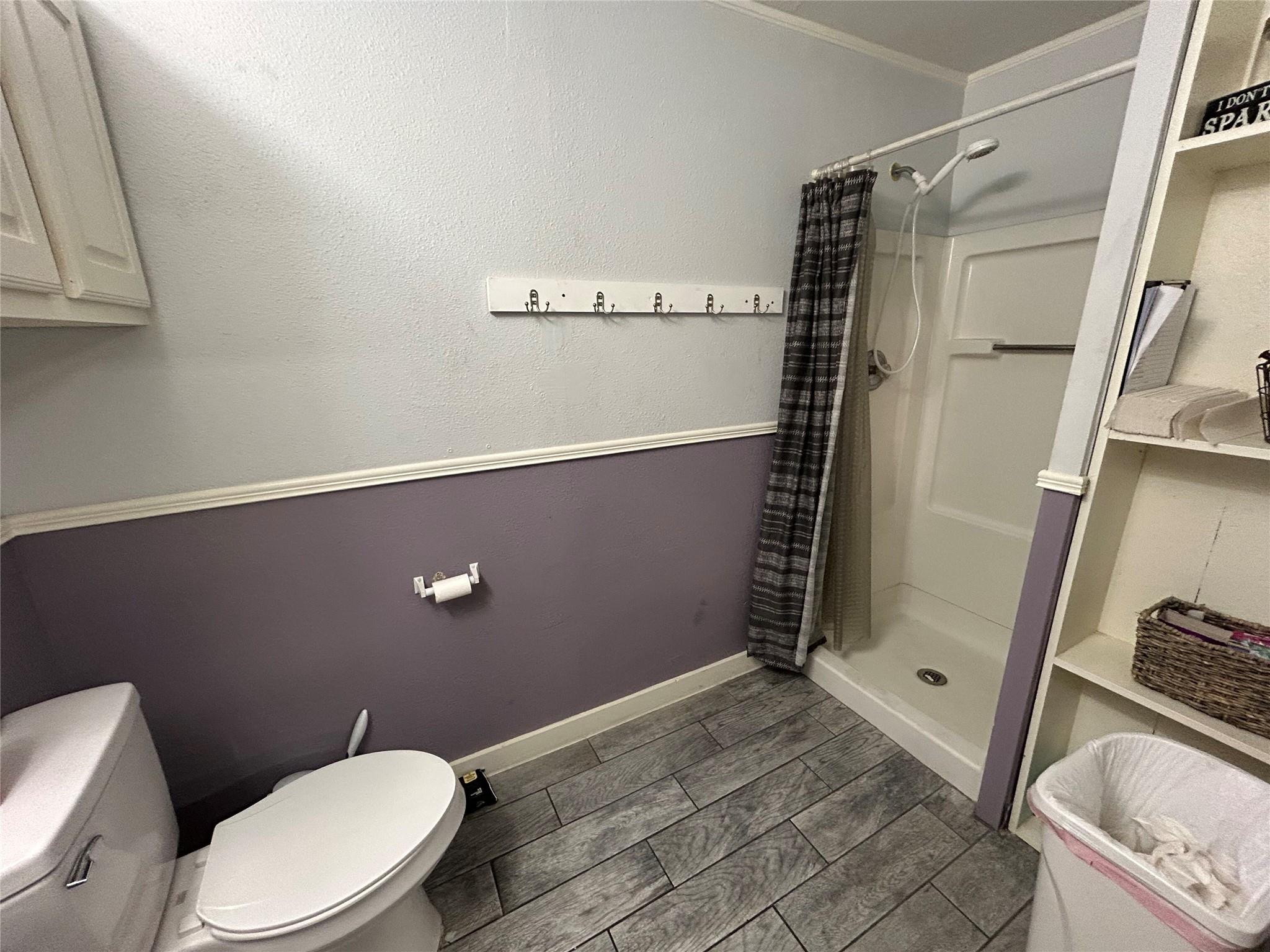 641 W Front St, Hutto, TX 78634