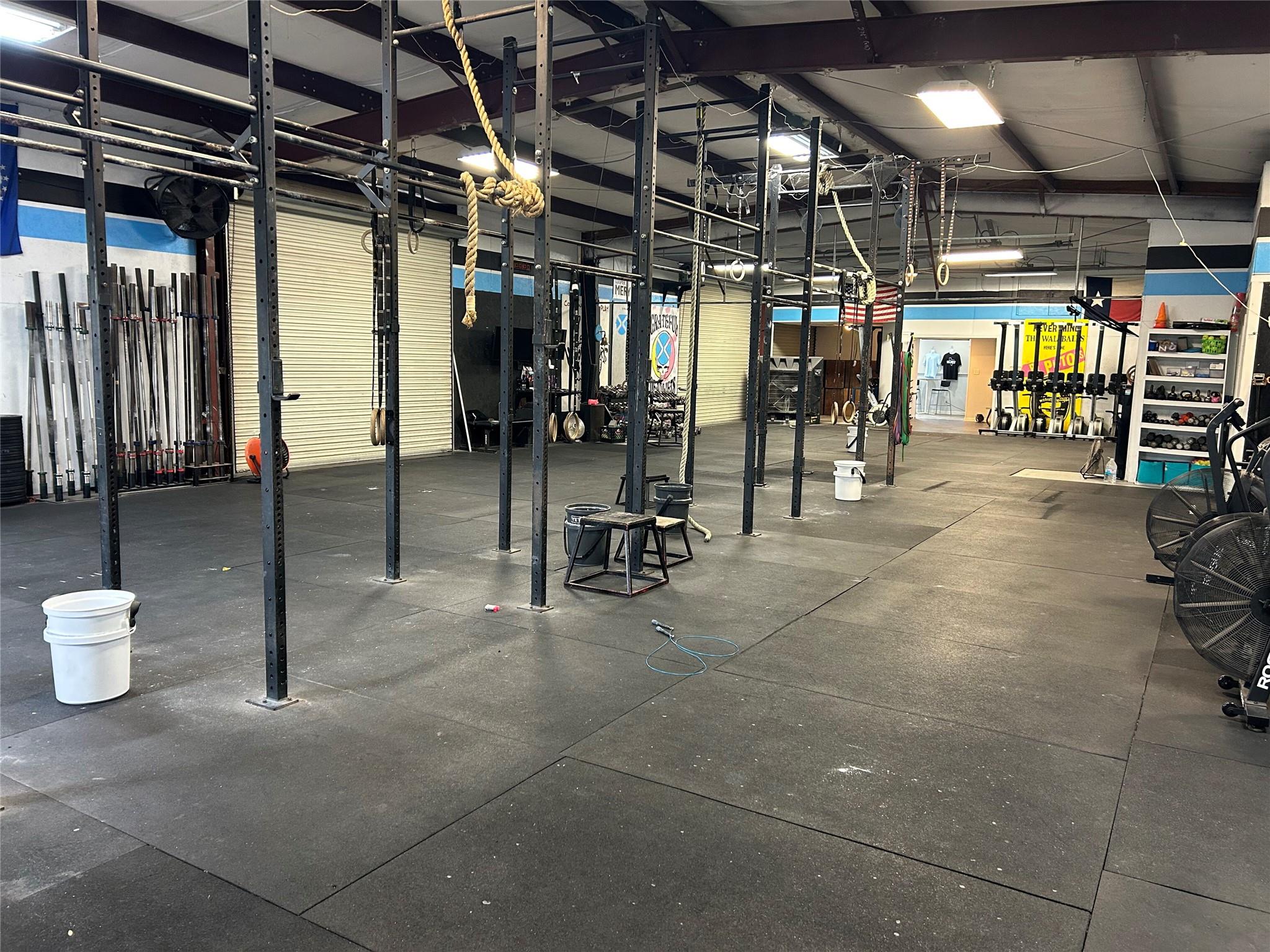 641 W Front St, Hutto, TX 78634