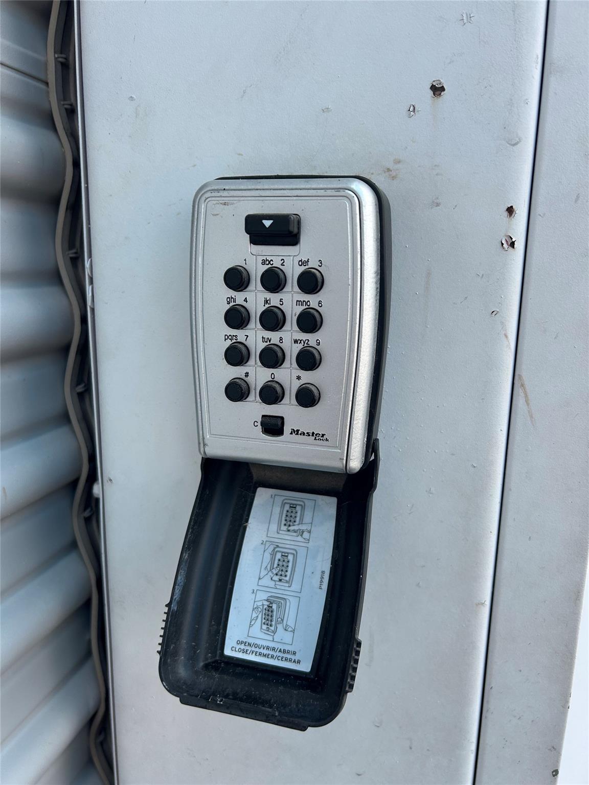 641 W Front St, Hutto, TX 78634