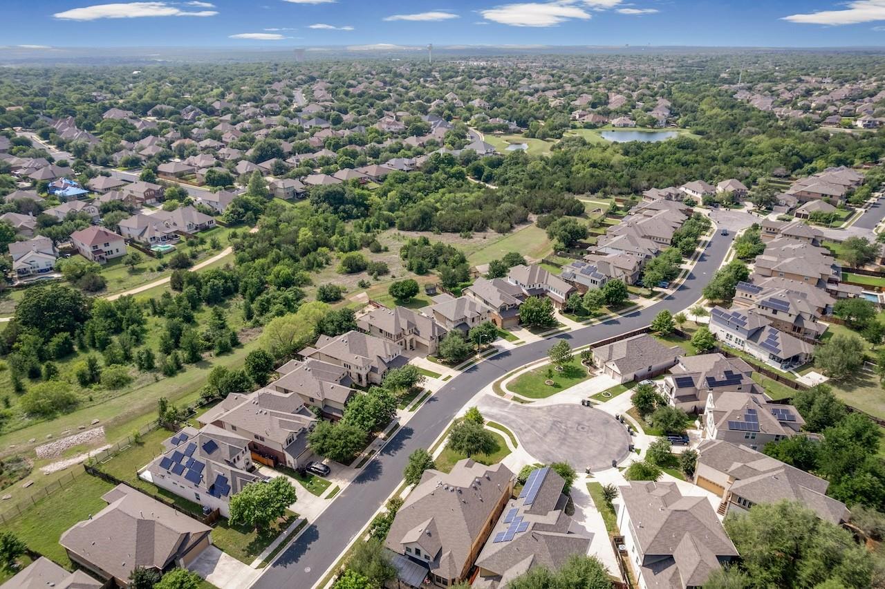 608 Cascada Ln, Round Rock, TX 78681