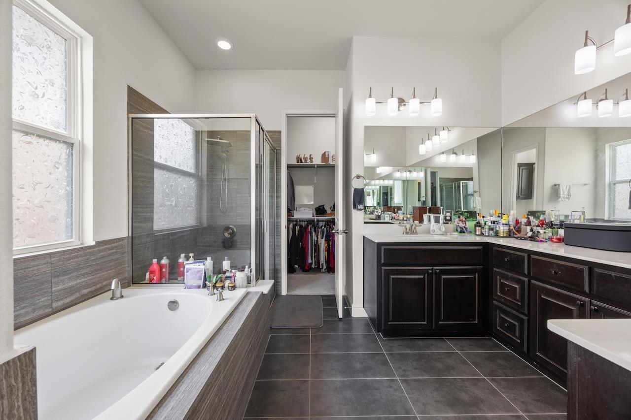 608 Cascada Ln, Round Rock, TX 78681