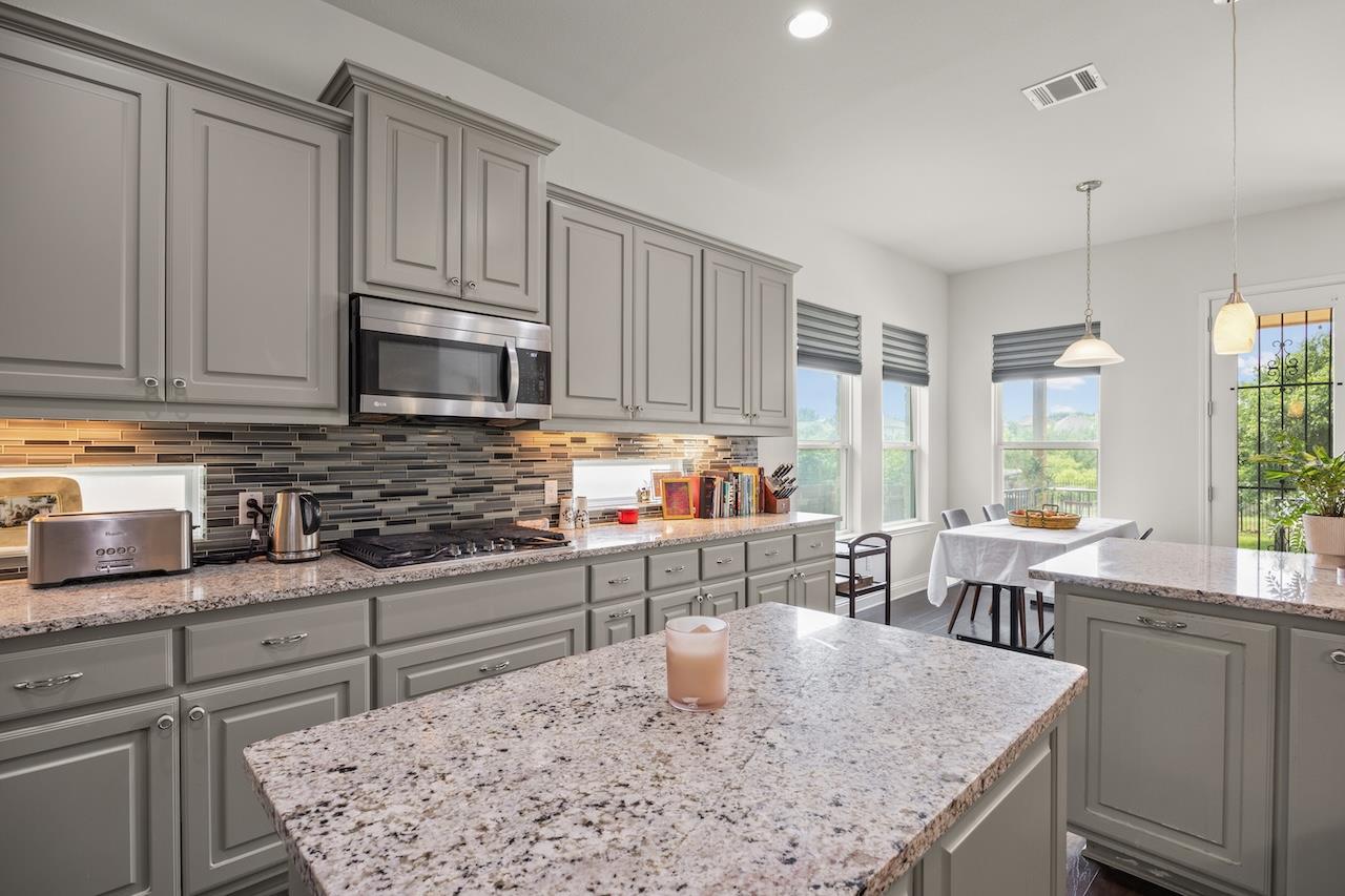 608 Cascada Ln, Round Rock, TX 78681