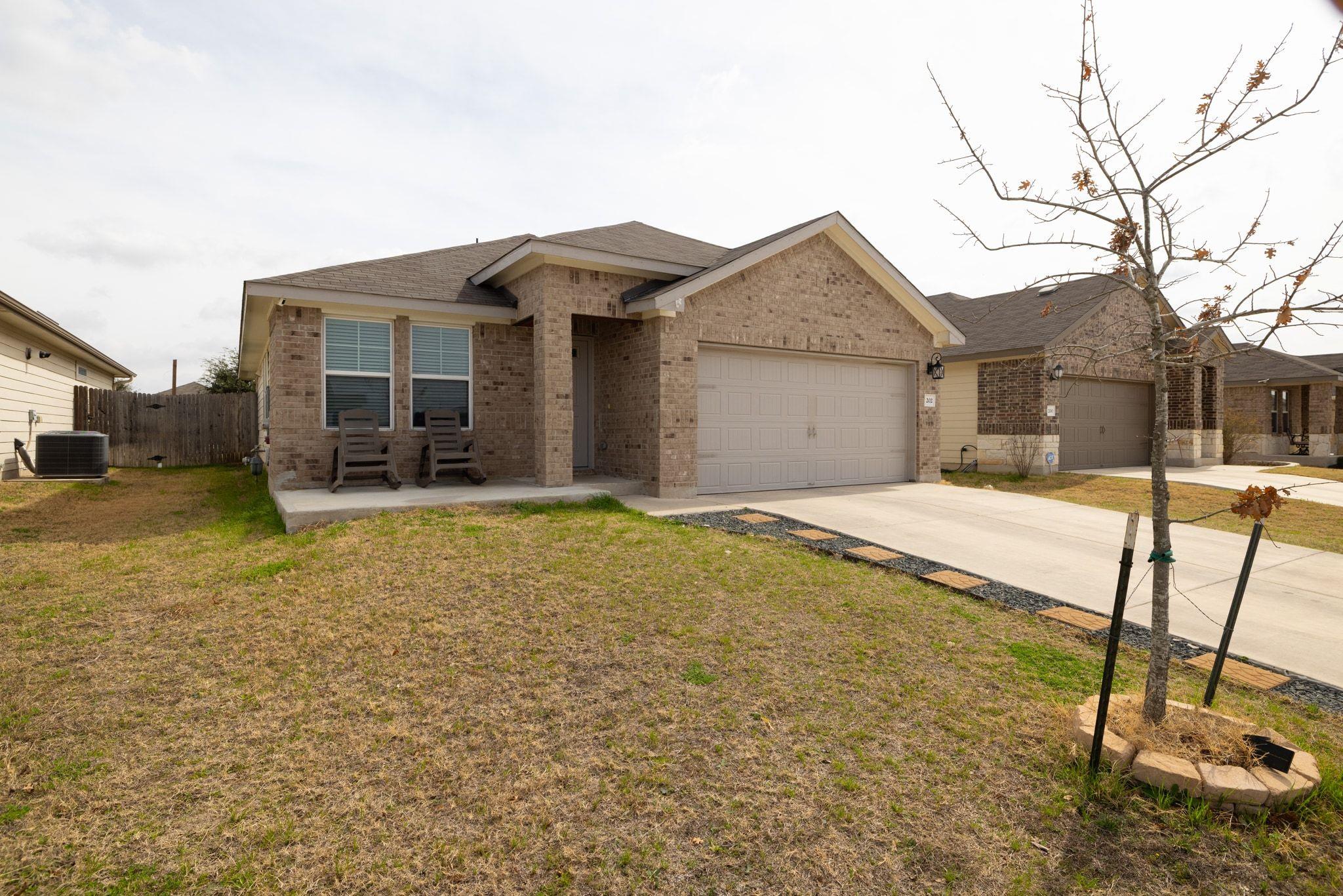 202 Low Bramble Dr, Hutto, TX 78634
