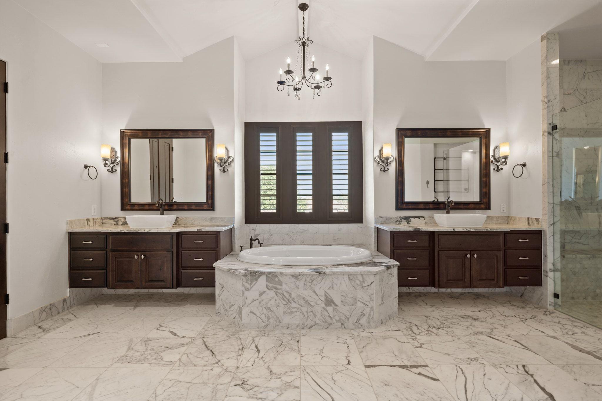 444 La Serena Loop, Horseshoe Bay, TX 78657