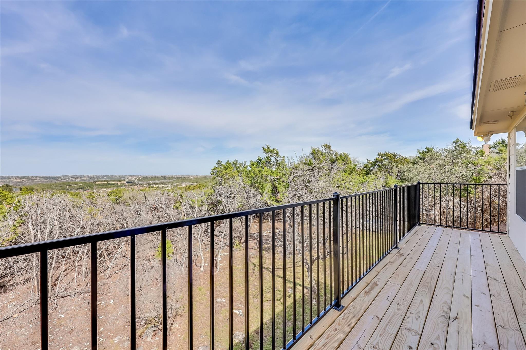 17706 N Rim Dr, Leander, TX 78641