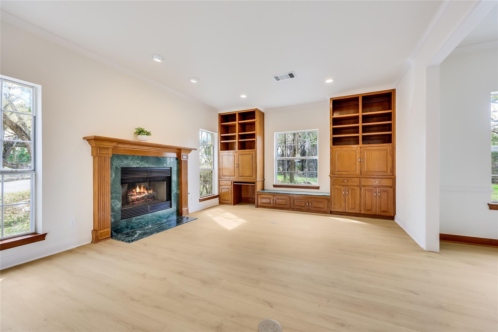 17706 N Rim Dr, Leander, TX 78641