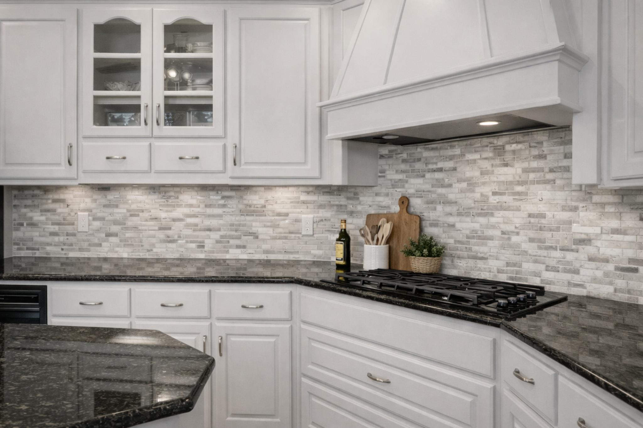 17706 N Rim Dr, Leander, TX 78641