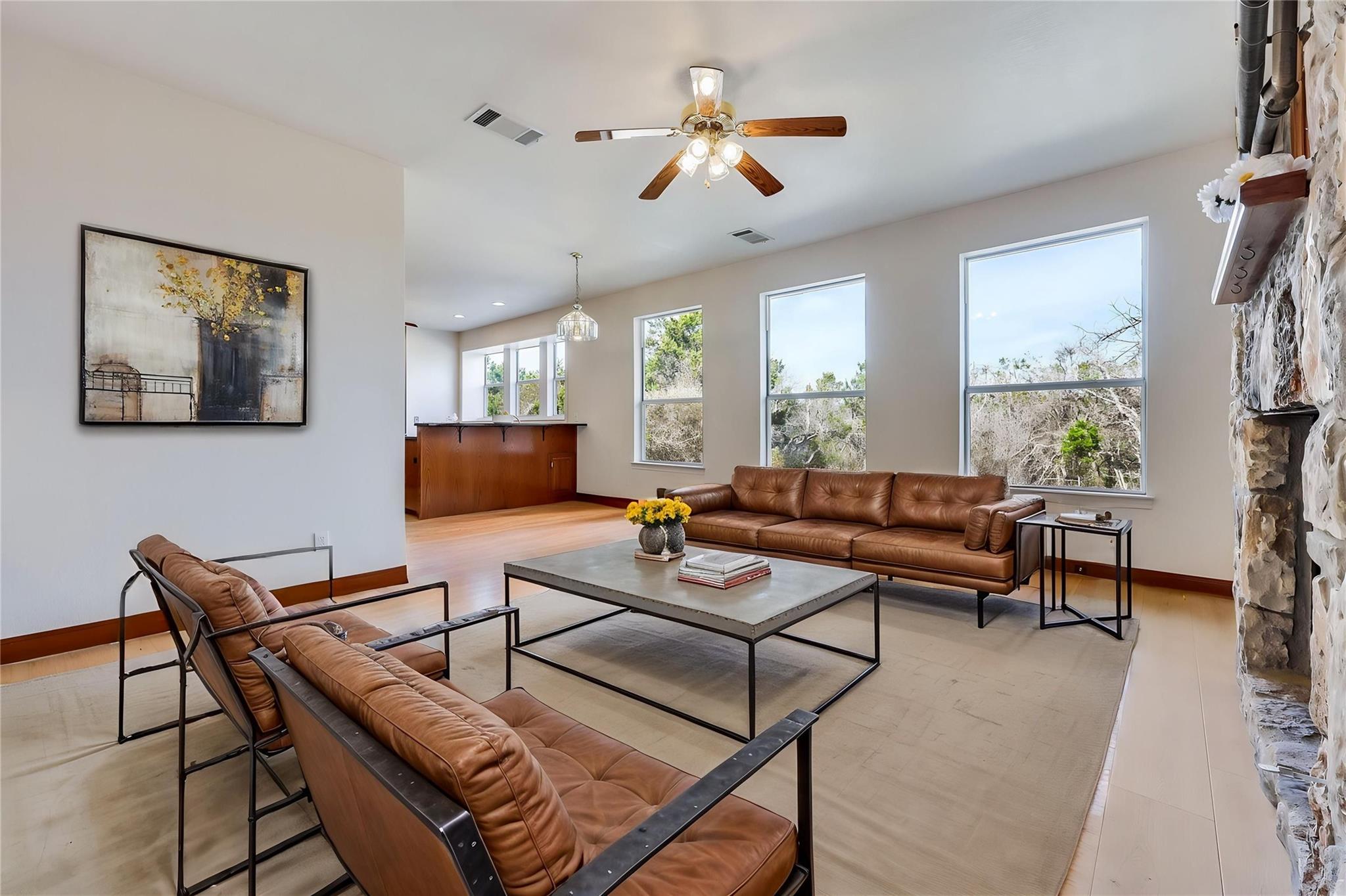 17706 N Rim Dr, Leander, TX 78641