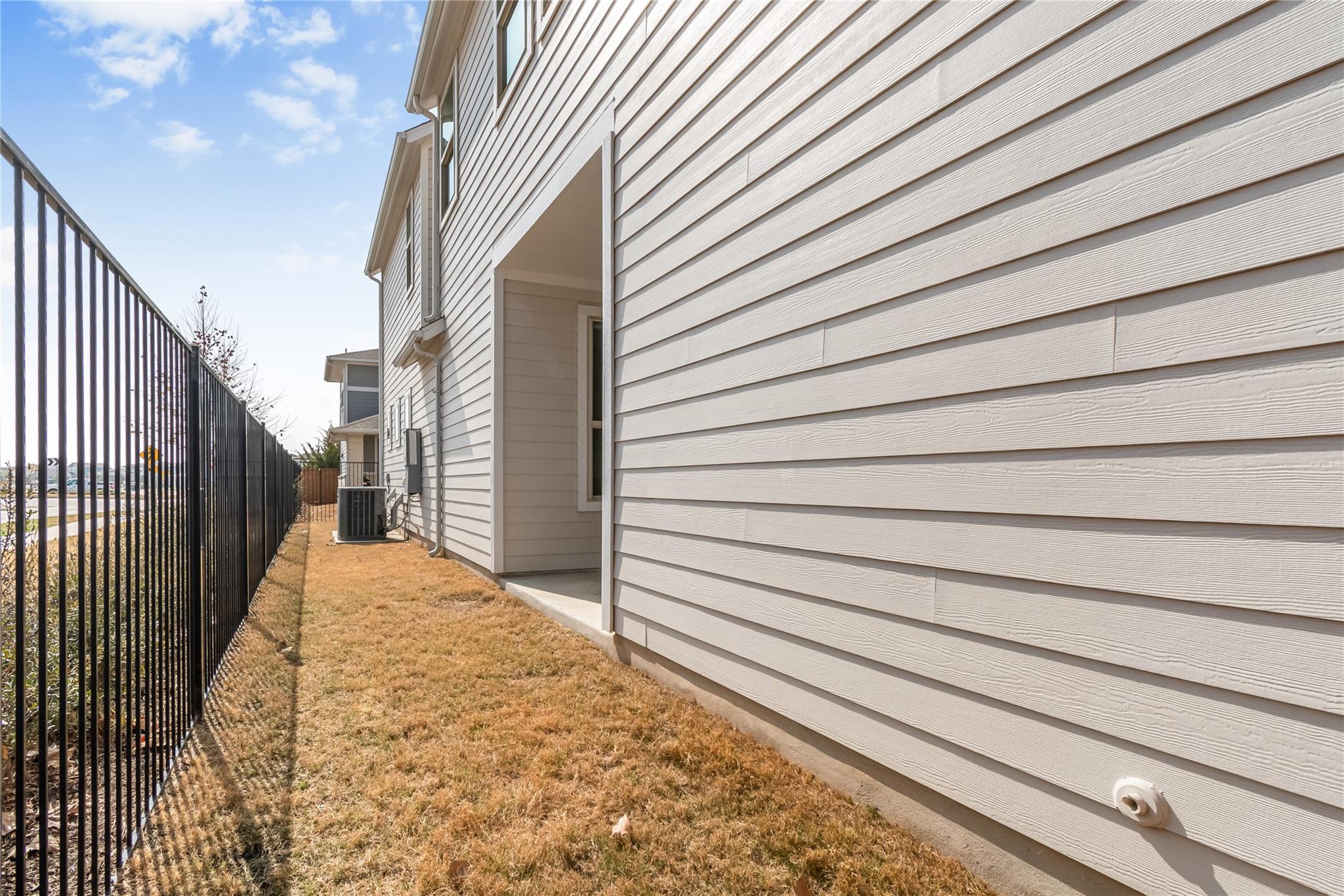 8017 Orizzonte St, Austin, TX 78744