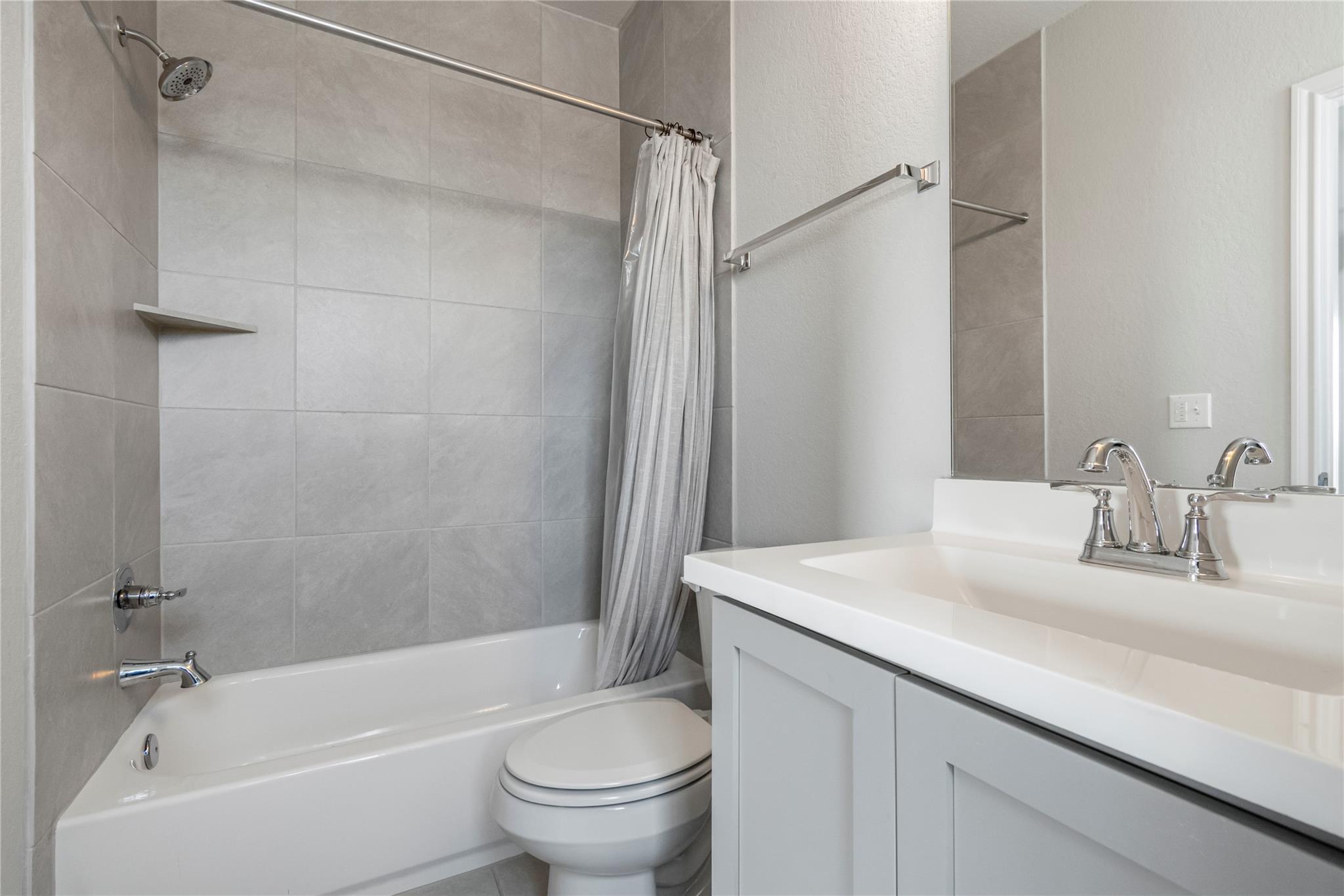 8017 Orizzonte St, Austin, TX 78744