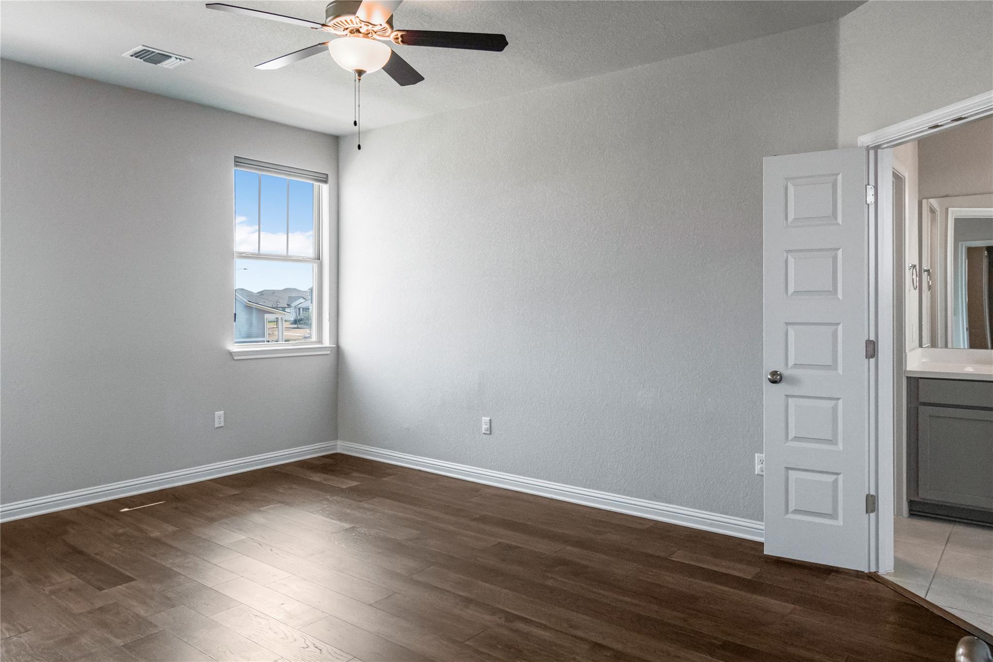 8017 Orizzonte St, Austin, TX 78744