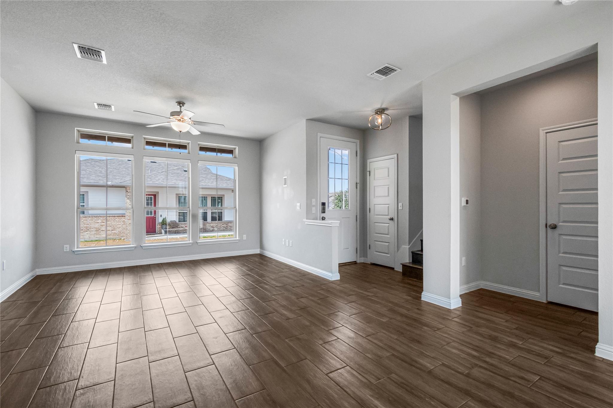 8017 Orizzonte St, Austin, TX 78744