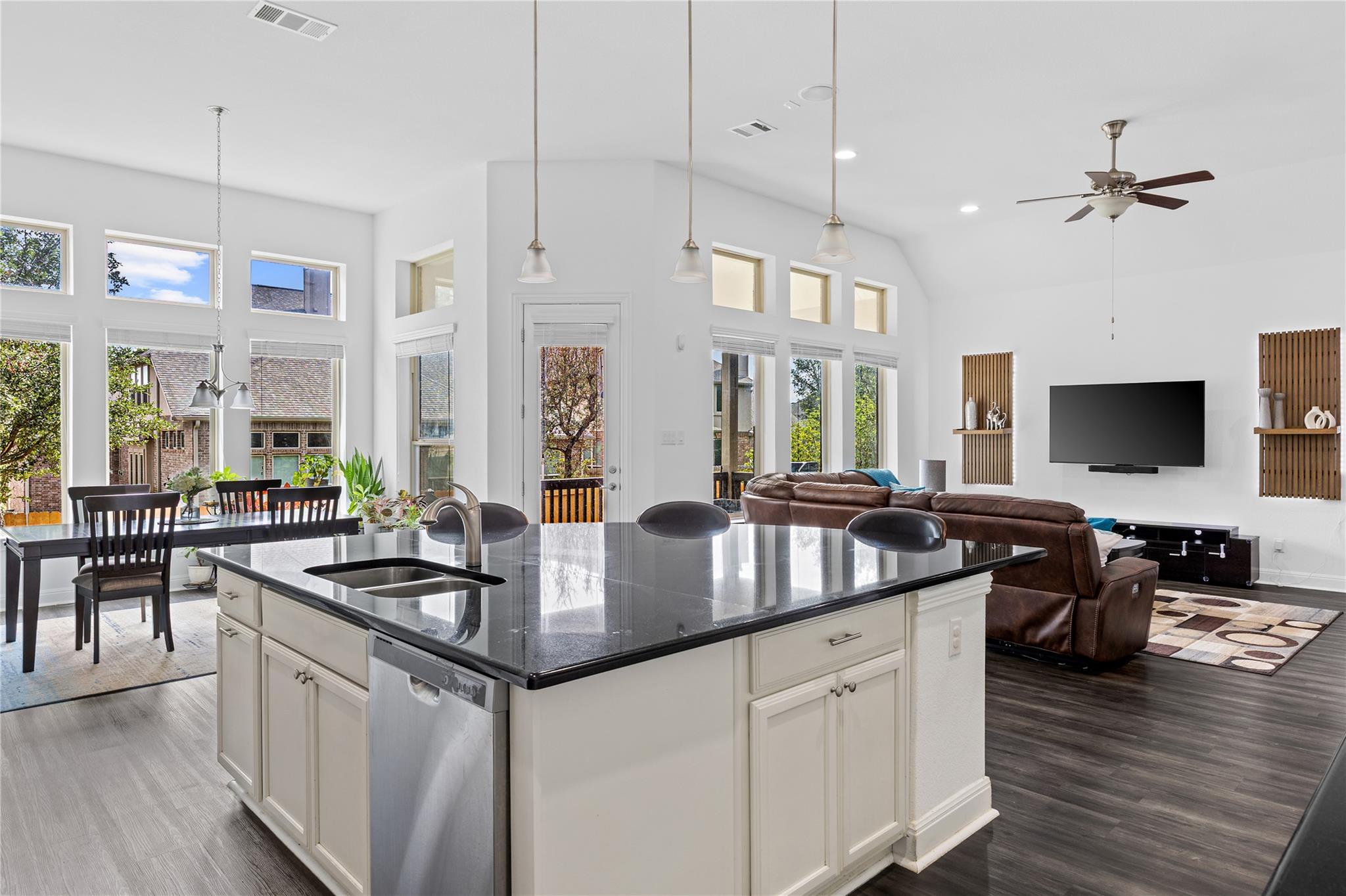 15513 La Catania Way, Austin, TX 78738