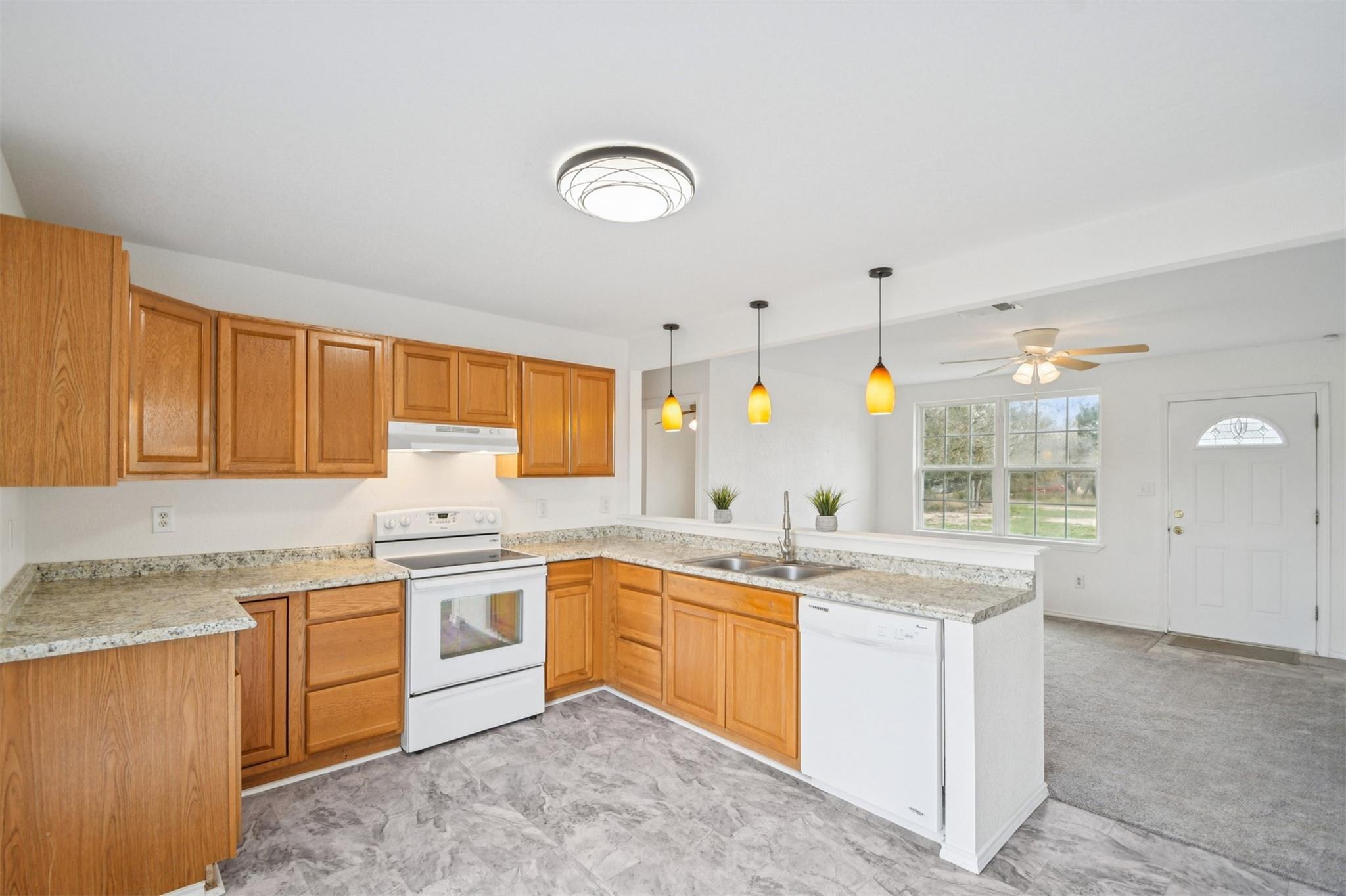 1470 Oak Grove Rd, Leander, TX 78641