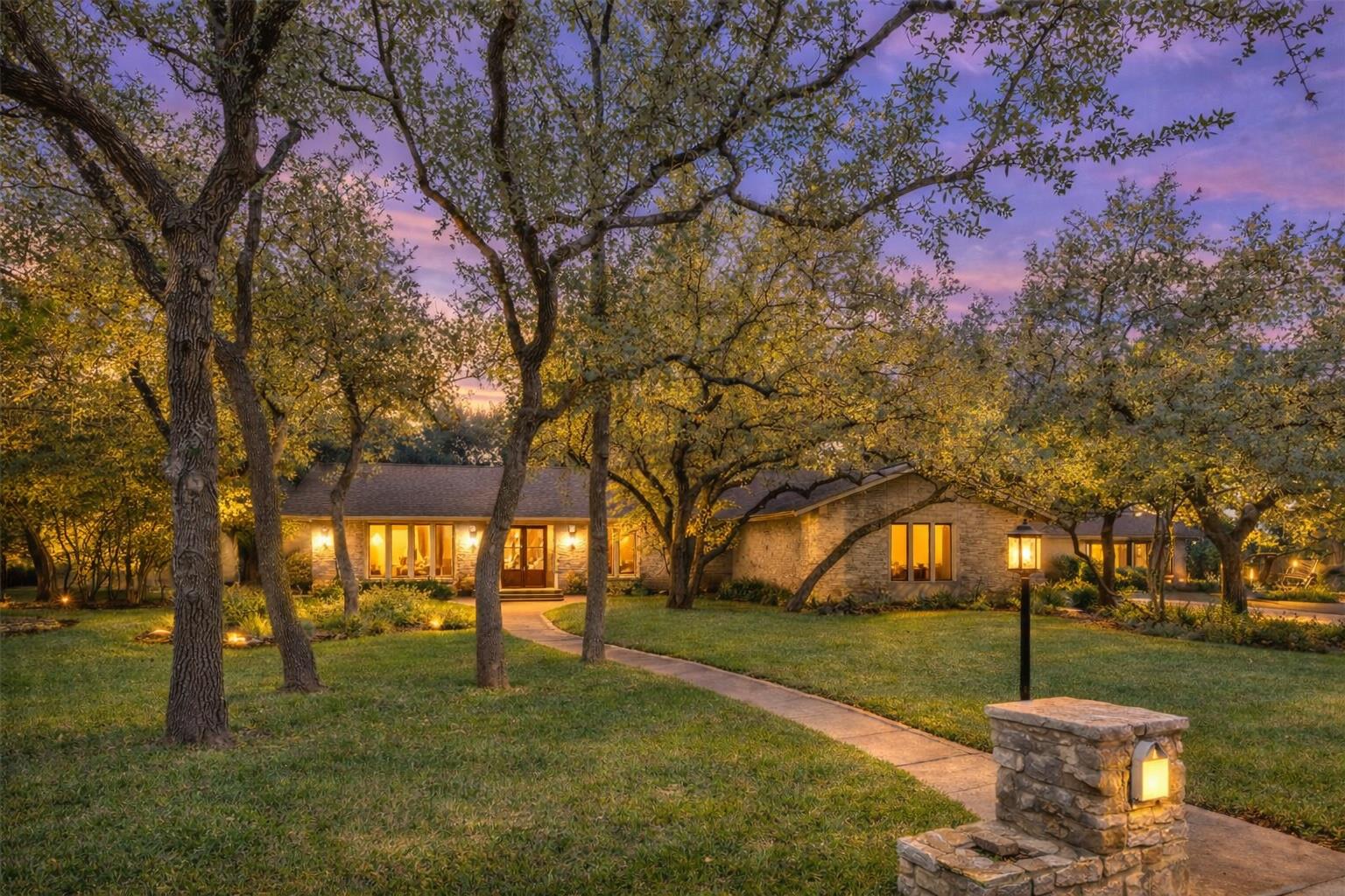 9403 Spring Hollow Dr, Austin, TX 78750