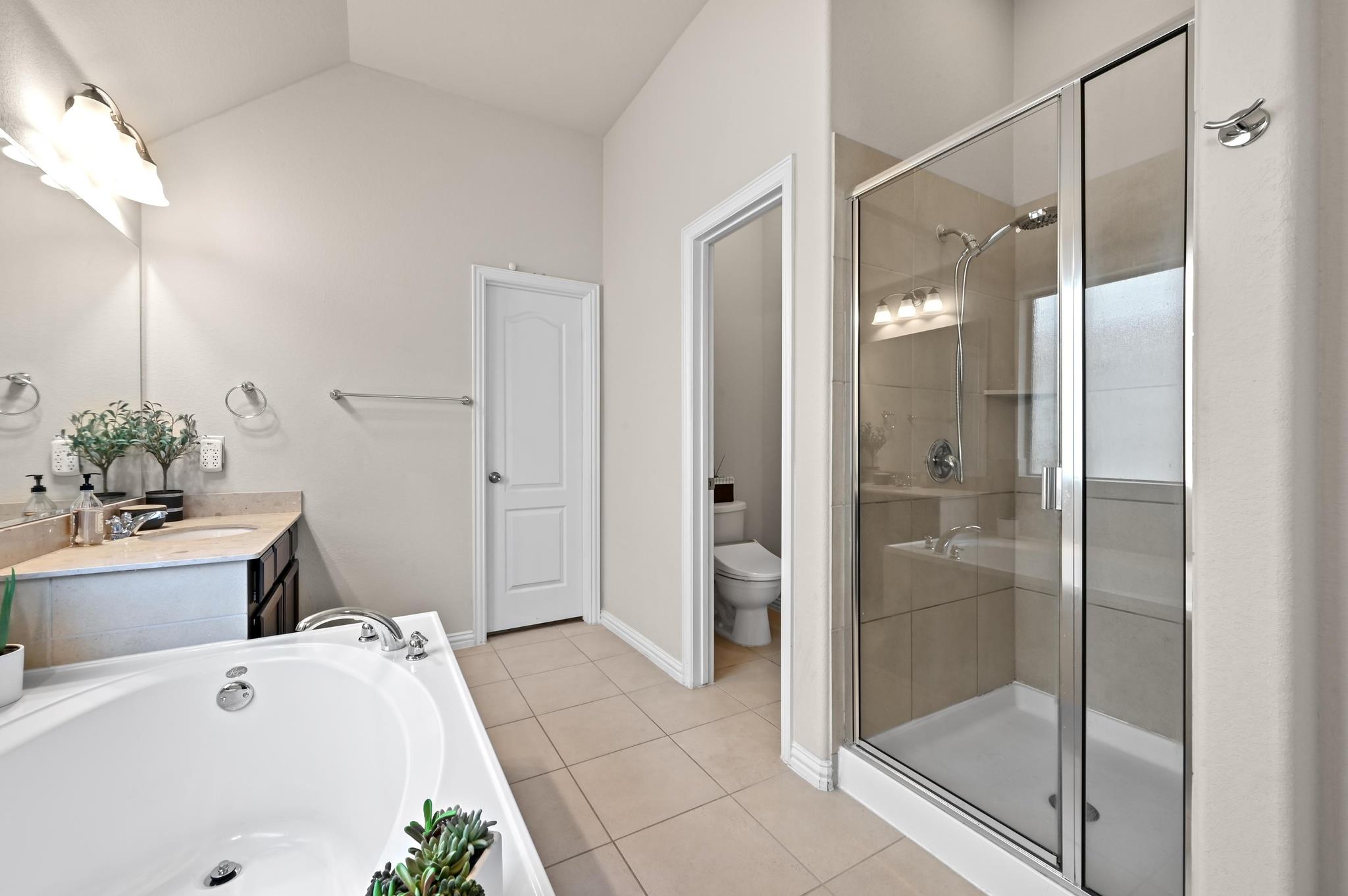 546 Hot Springs Vly, Buda, TX 78610